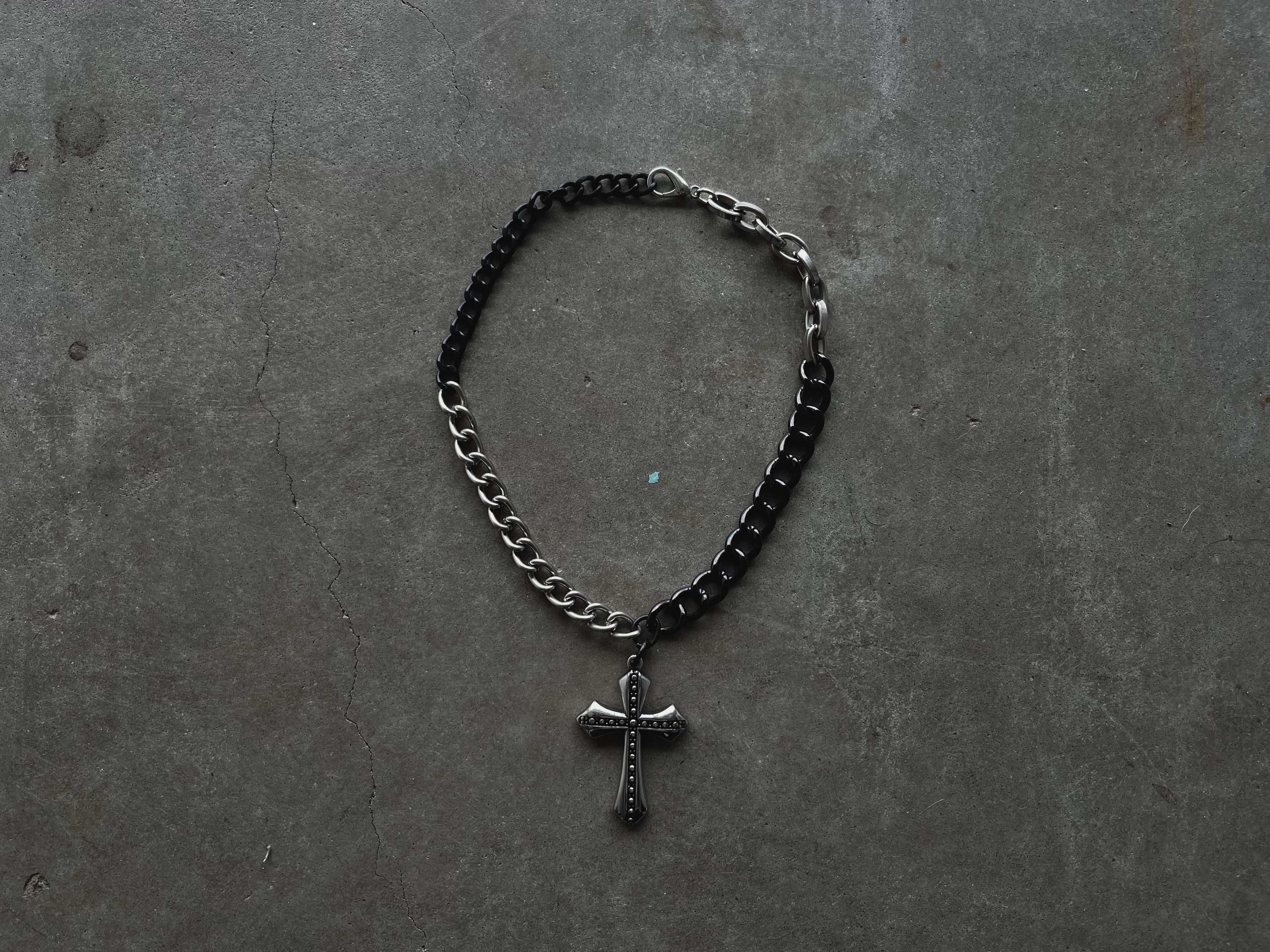 Designer × Japanese Brand Two-Tone Chain Necklace with Gothic Cross Pendant Size ONE SIZE - 1 Thumbnail