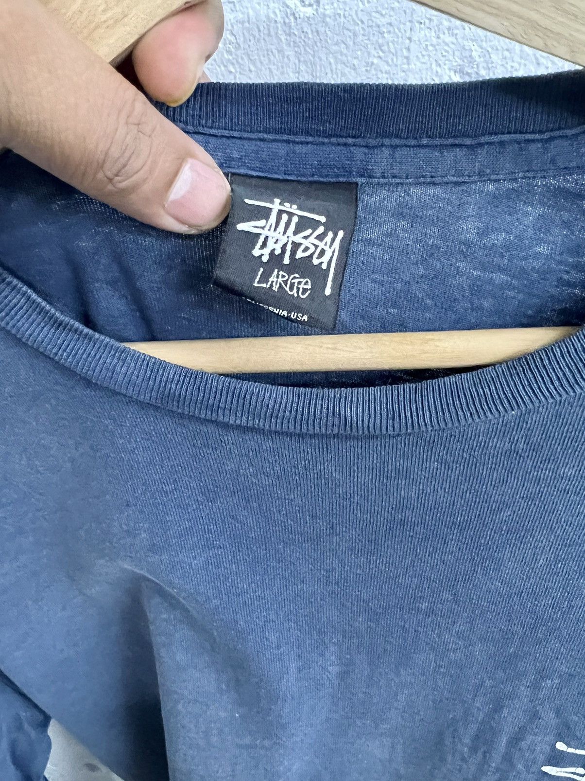 Stussy × Vintage VINTAGE Y2K FADED THRASHED STUSSY BIG LOGO TEE Size US L / EU 52-54 / 3 - 7 Thumbnail