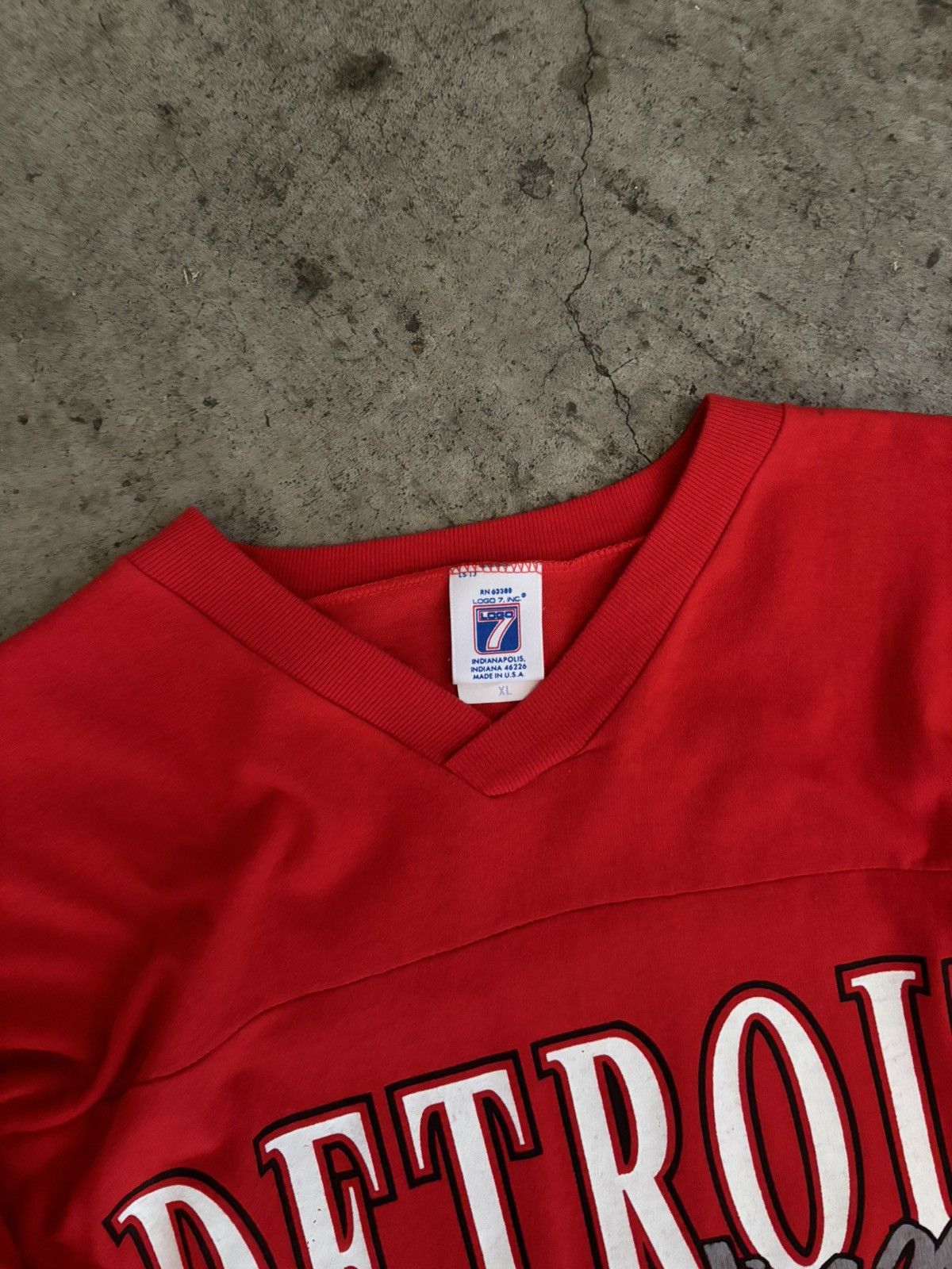 NHL vintage redwings tee Size US XL / EU 56 / 4 - 4 Thumbnail