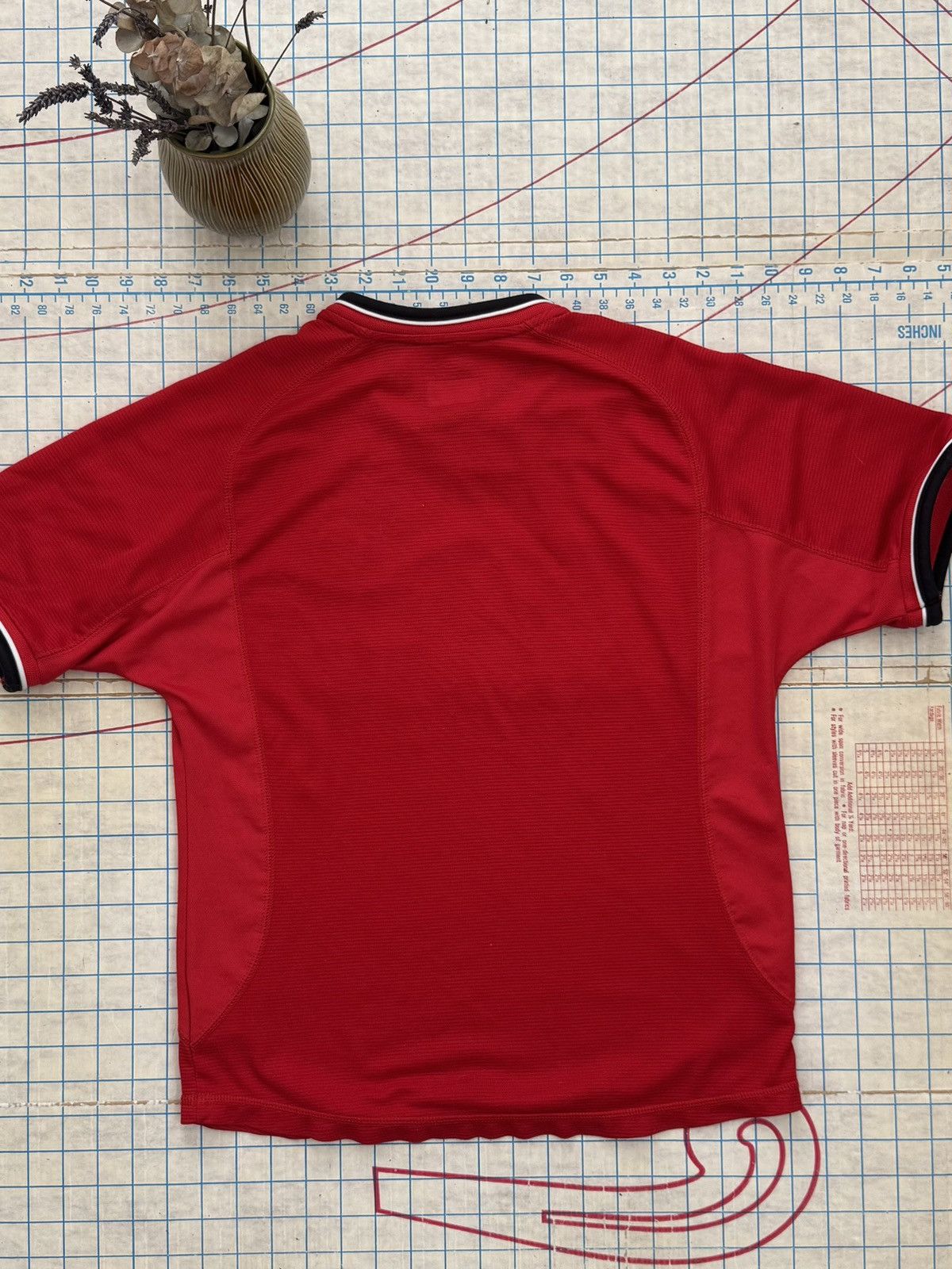 Umbro × Vintage Vintage Umbro Manchester United Wool Blend Jersey Fits XS Size US XS / EU 42 / 0 - 8 Thumbnail