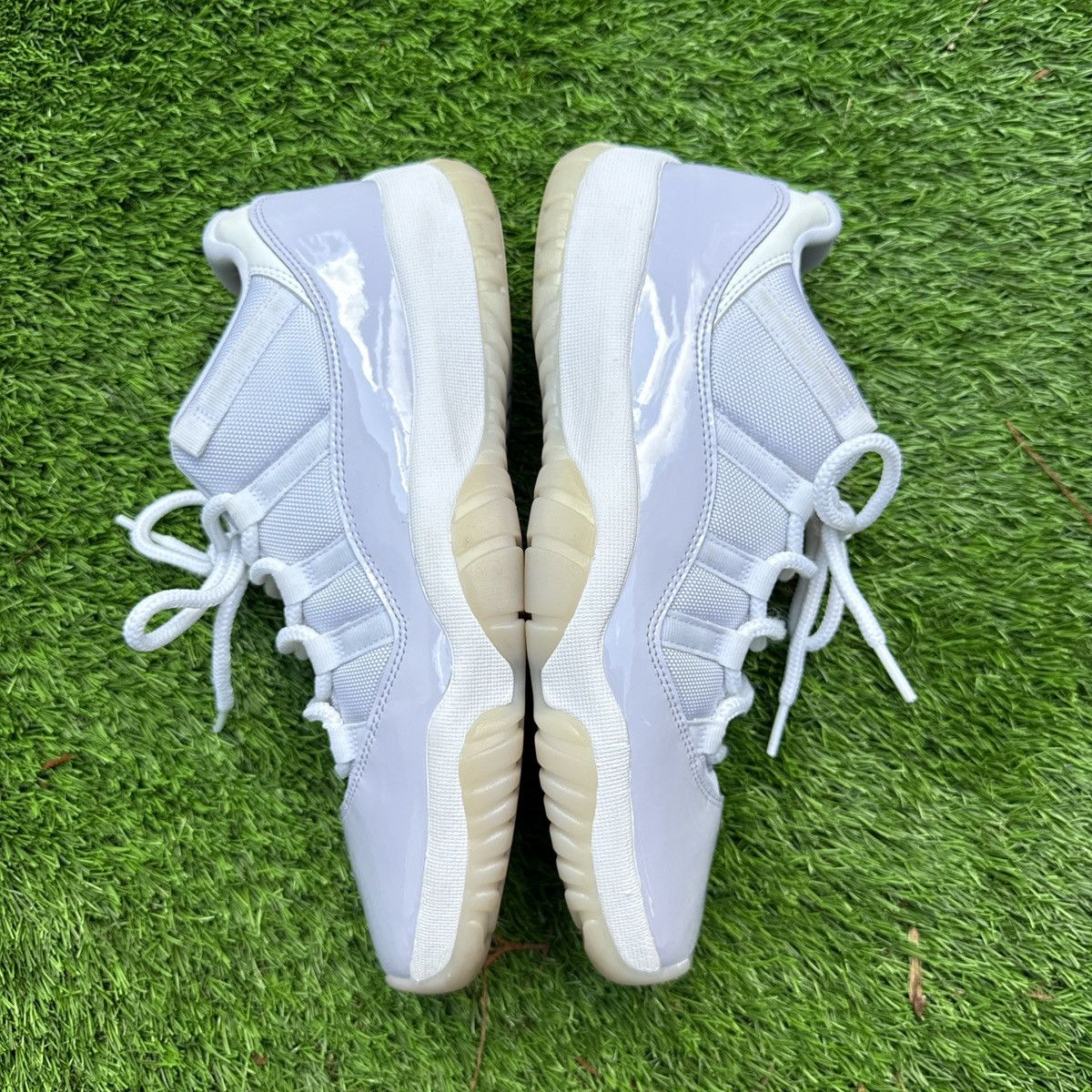 Jordan Brand Jordan 11 Low Pure Violet Size US 10.5 / EU 43-44 - 3 Thumbnail