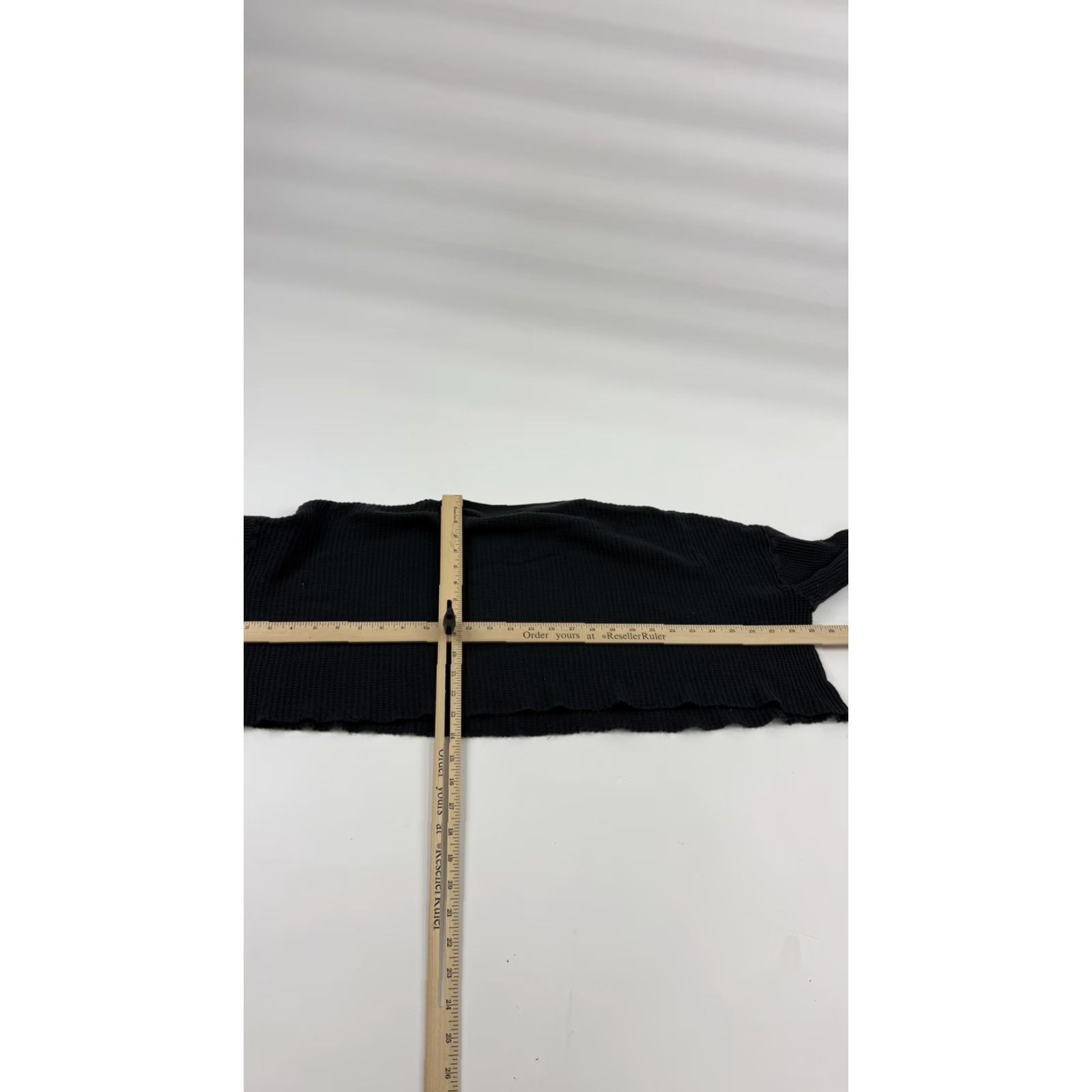 Vintage John Galt Shirt Womens One Size Black Thermal Waffle Knit Cropped Raw Hem Size ONE SIZE - 5 Thumbnail