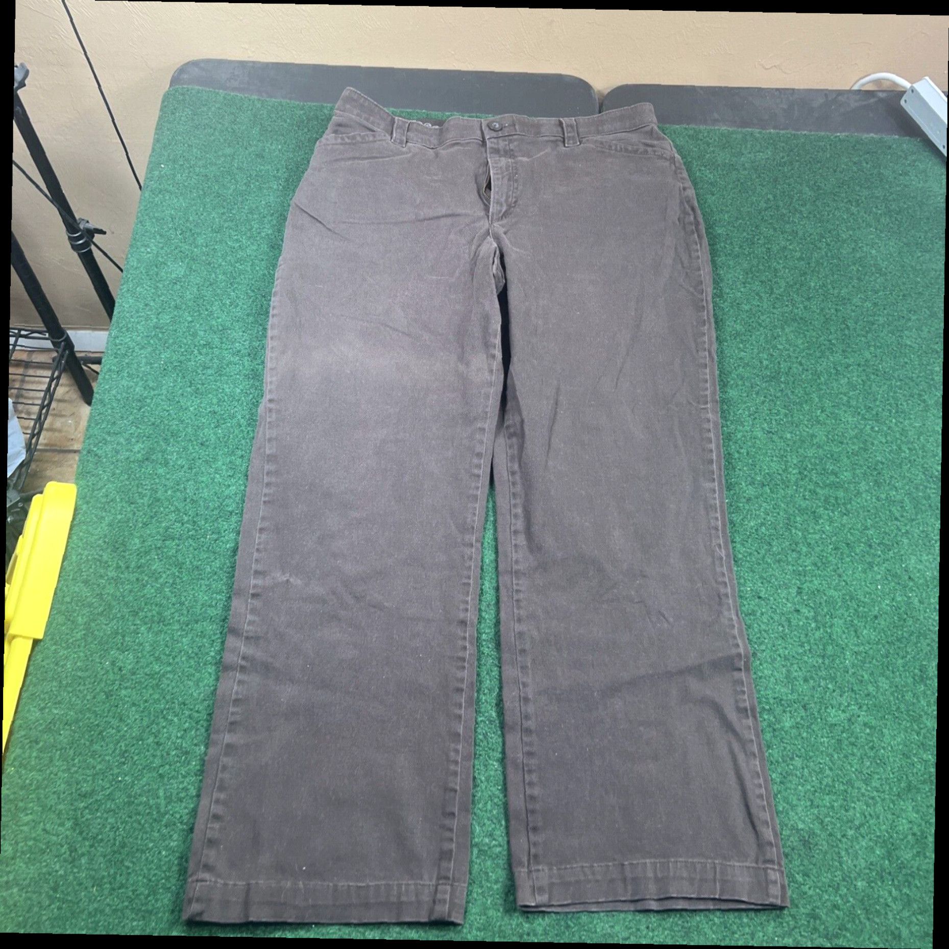 Lee Lee Pants Womens 16M Brown Comfort Fit Waistband Stretch Pants 35x28 Size 38" / US 16 / IT 52 - 1 Thumbnail