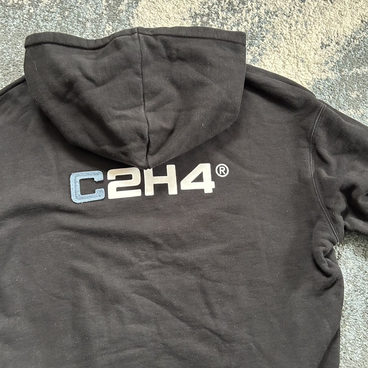 C2H4 2020 BASiC HEAVYWEiGHT FRENCHTERRY STAFF UNiFORM LOGO HOODiE Size US S / EU 44-46 / 1 - 19 Thumbnail