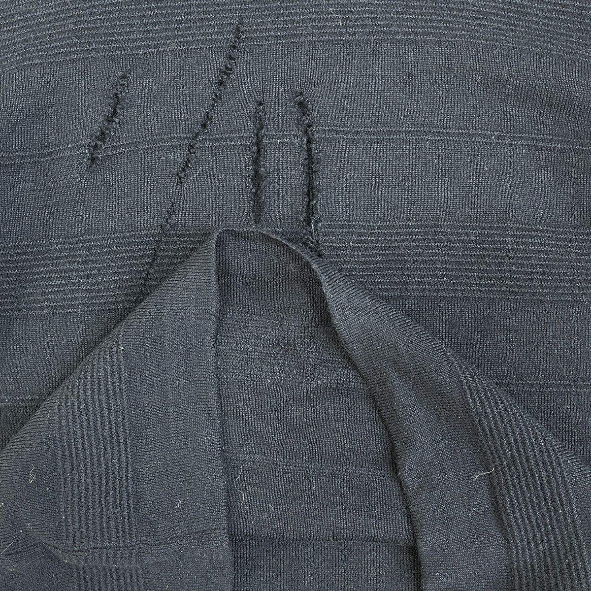 Fendi × Vintage Distressed FENDI Ripped Vintage Knitwear Sweater Size US S / EU 44-46 / 1 - 17 Thumbnail