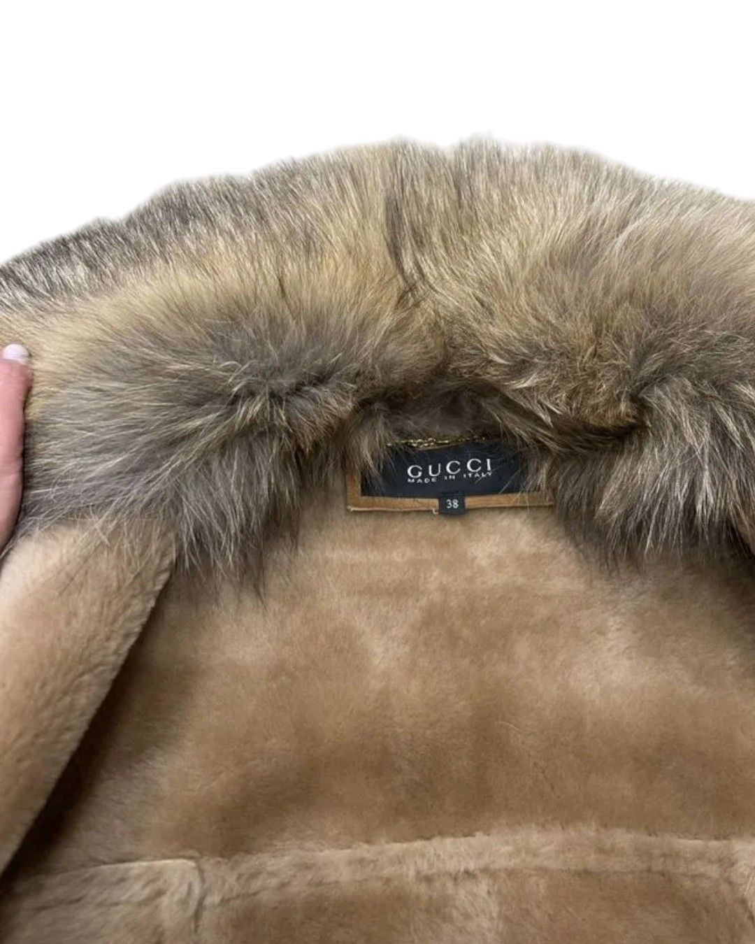 Gucci F/W 2010 SHEARLING LEATHER COAT WITH POLAR FOX FUR COLLAR Size XS / US 0-2 / IT 36-38 - 4 Thumbnail