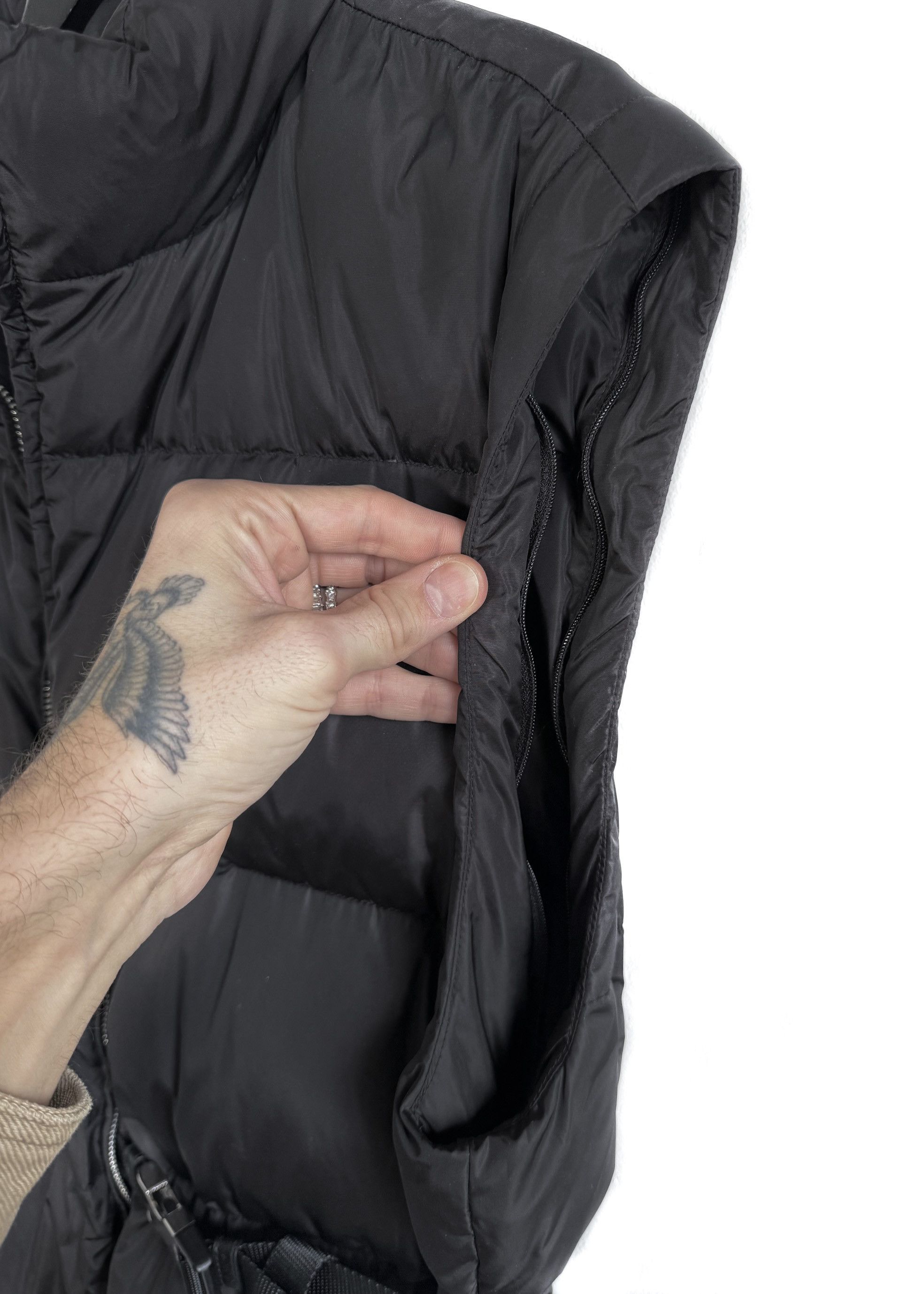 Prada Prada 2020 Black Re-Nylon Removable Sleeves Down Jacket Size XS / US 0-2 / IT 36-38 - 7 Thumbnail