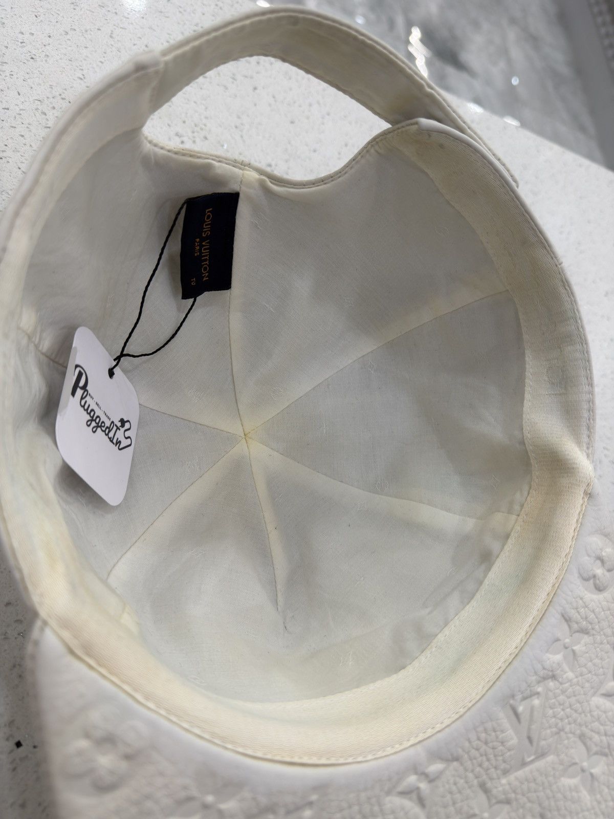 Louis Vuitton Louis Vuitton White Taurillon Monogram Hat Size ONE SIZE - 9 Thumbnail