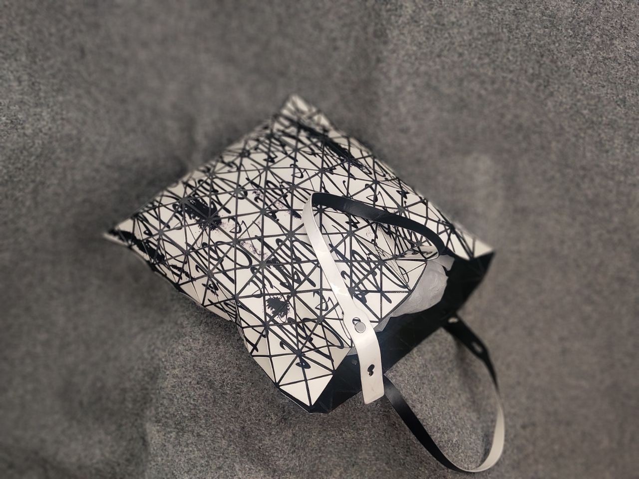 Issey Miyake Issey Miyake Bao Bao Japan Curtis Krig Tote Bag Black Art Size ONE SIZE - 7 Thumbnail