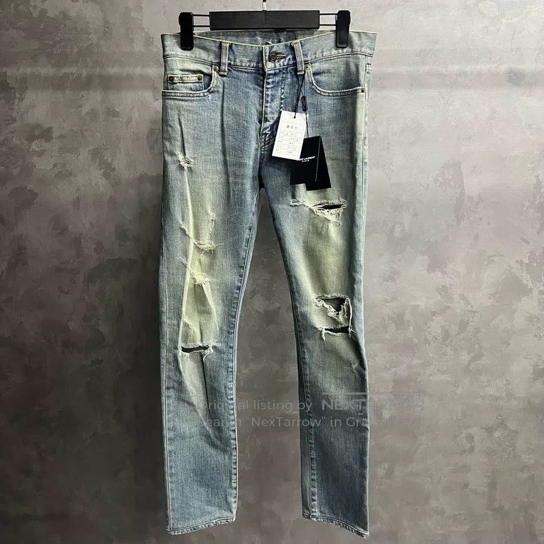 Saint Laurent Paris Classic blue washed destroyed mid-rise