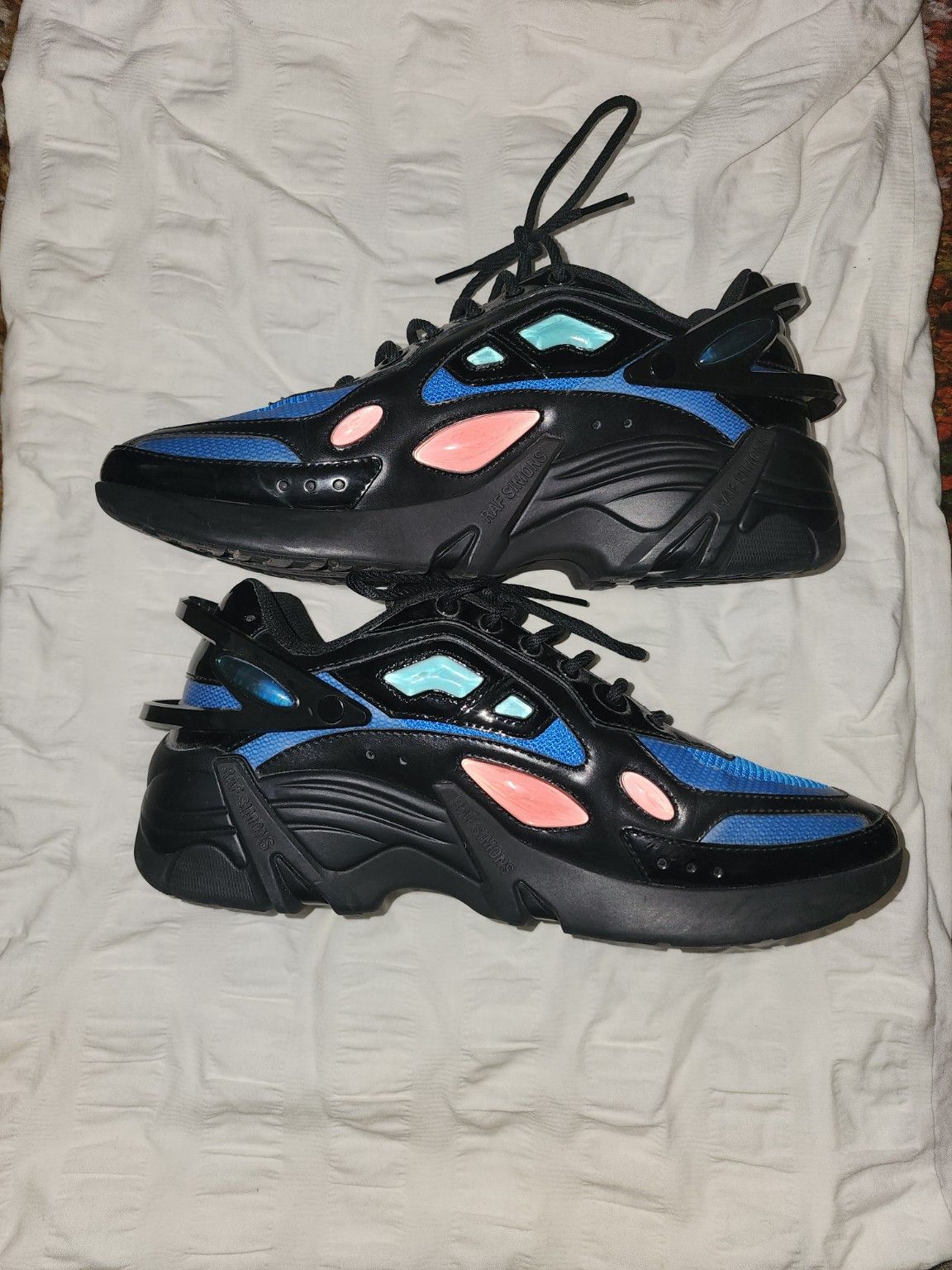 Raf Simons Raf Simons x adidas Cyclone Black EU 41 Size US 8 / EU 41 - 1 Thumbnail