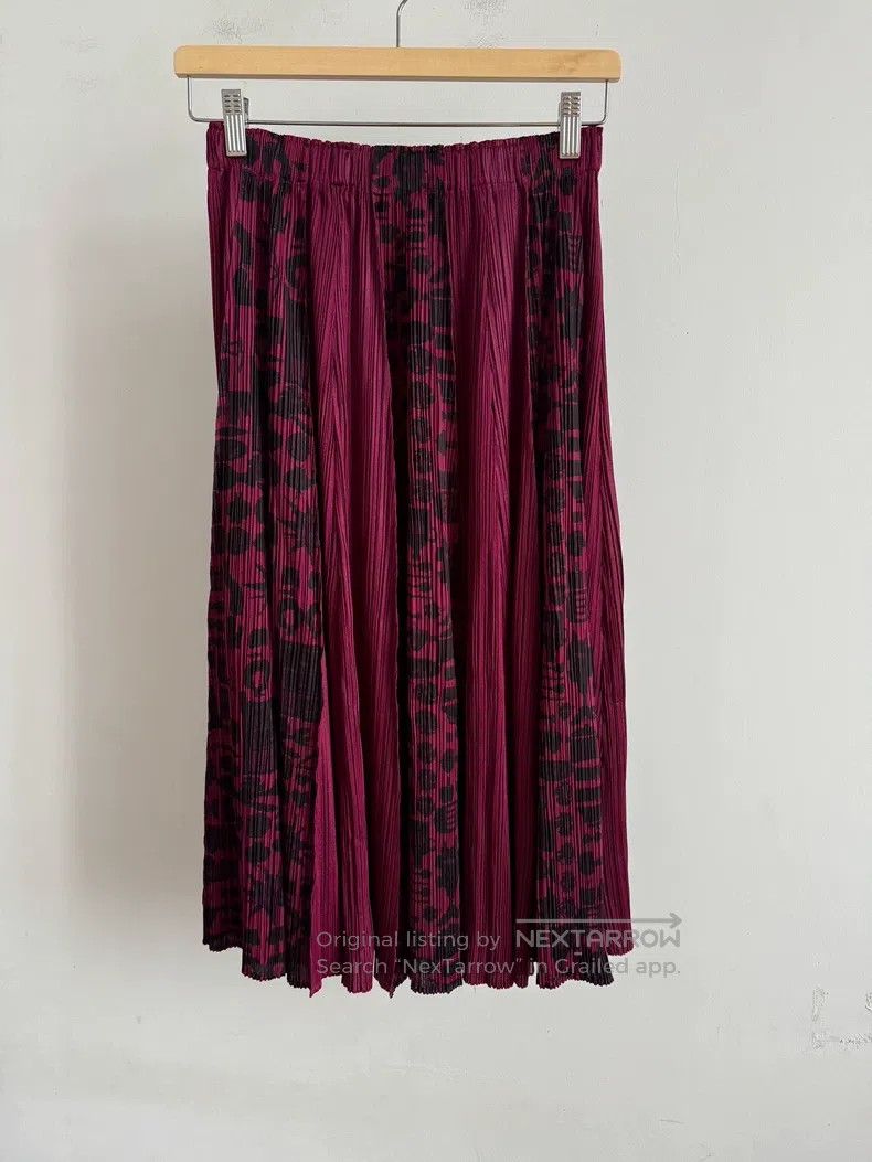 Issey Miyake Issey Miyake Red Midi Skirt Size 23" - 1 Thumbnail
