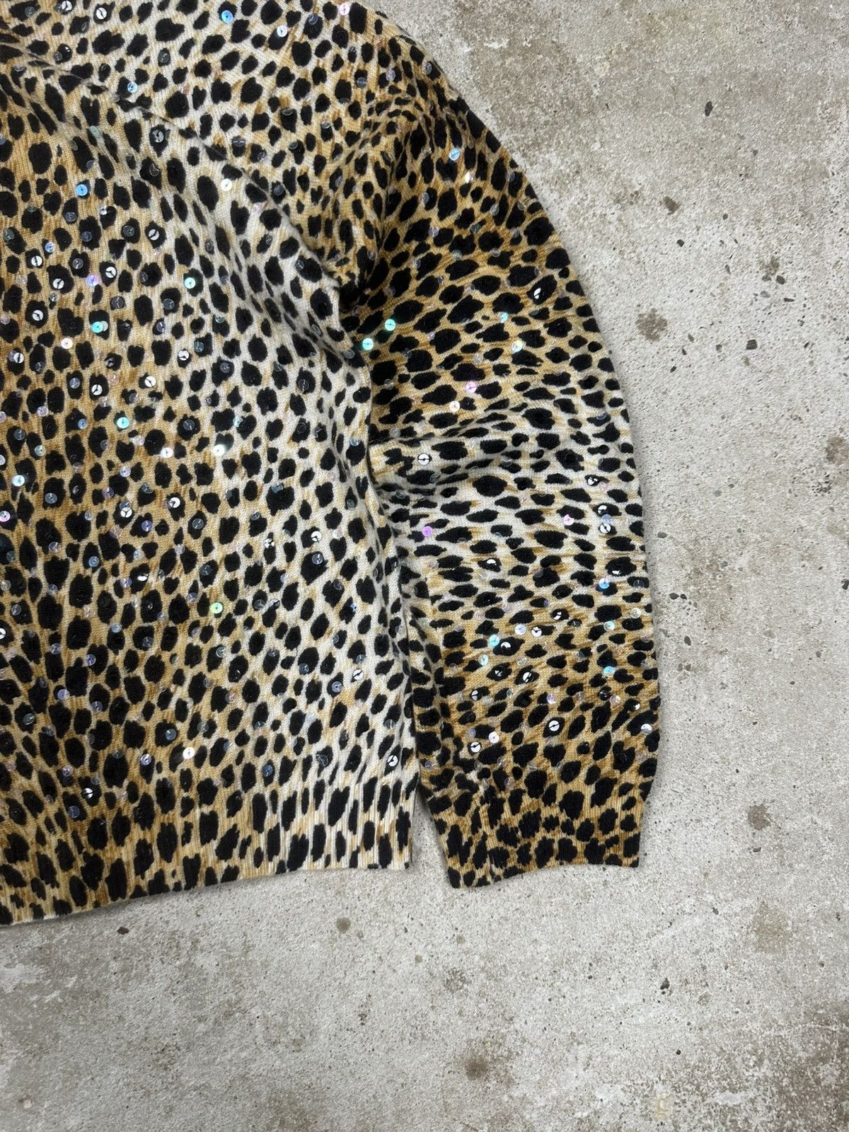 Dolce & Gabbana Vintage 90s Dolce & Gabbana Leopard Print Cashmere Sweater Size M / US 6-8 / IT 42-44 - 5 Thumbnail