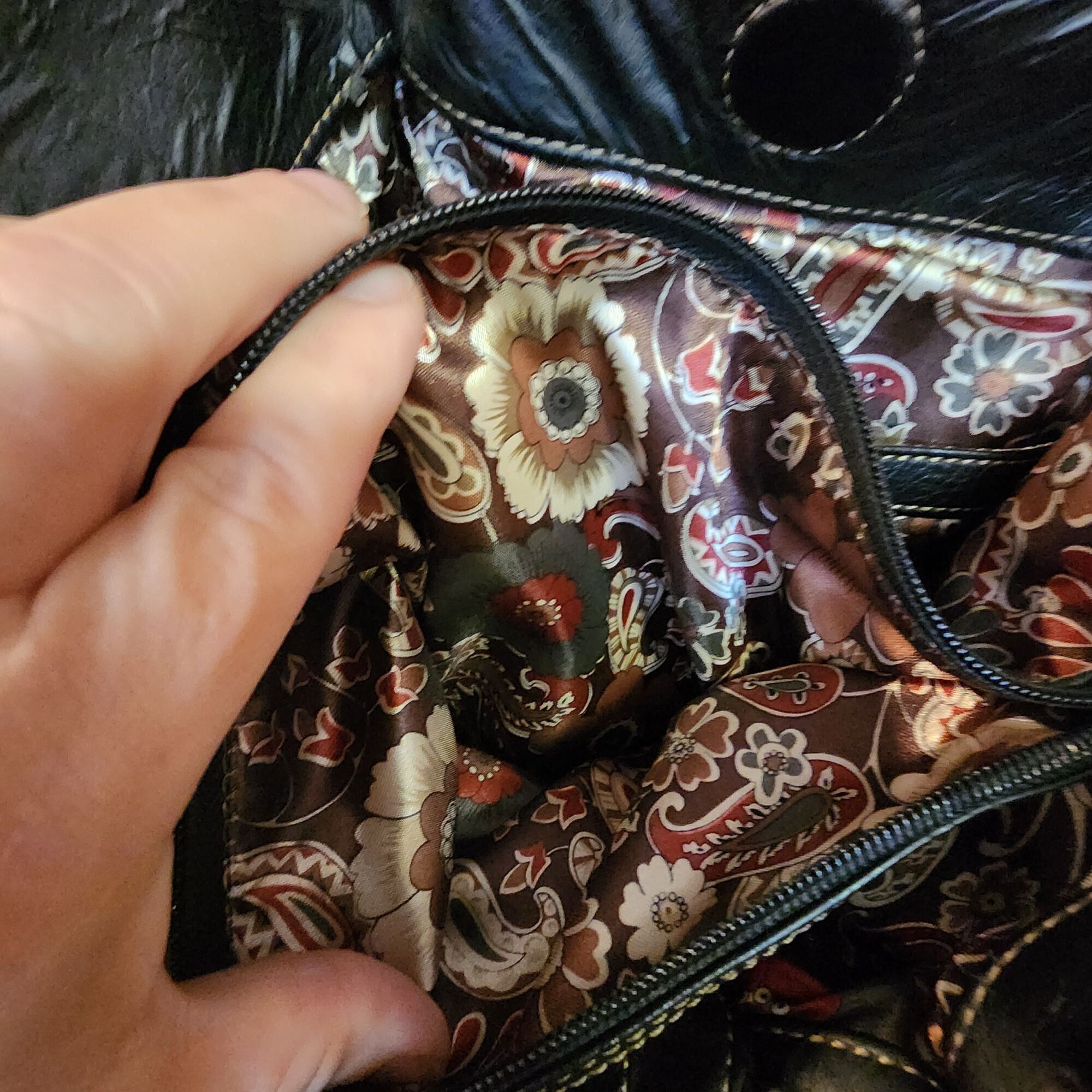 L.L. Bean Tignanello Bucket Tote Shoulder Bag Reptile print Red Size ONE SIZE - 8 Thumbnail