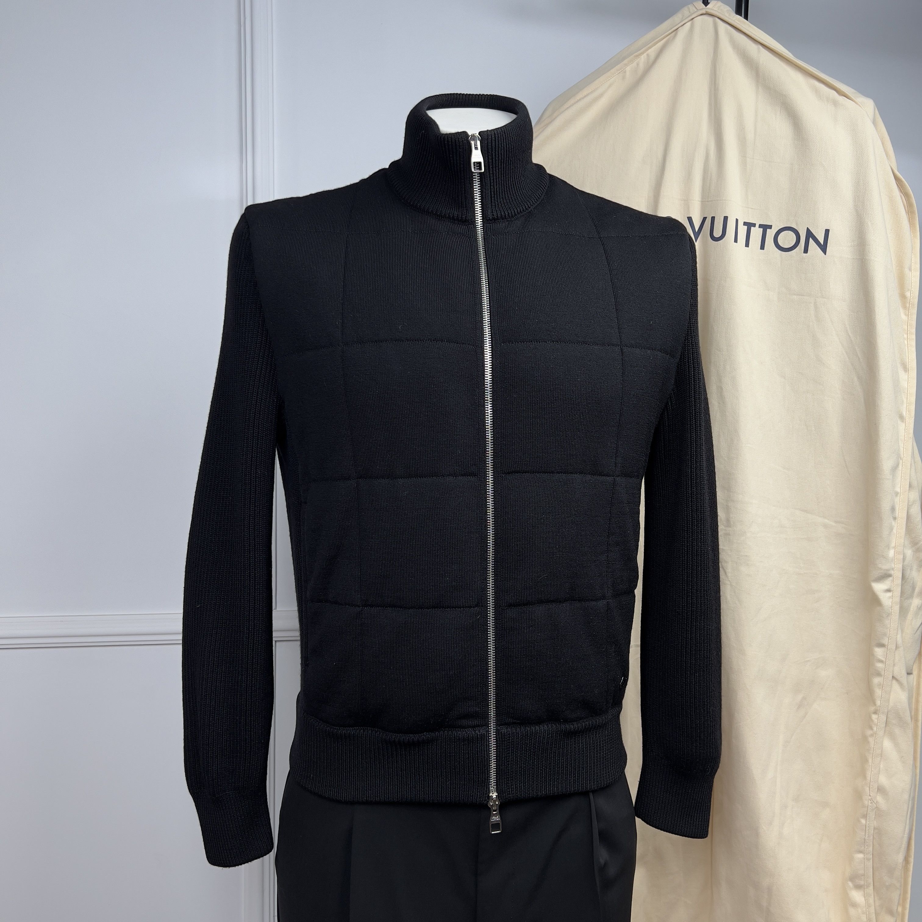 Louis Vuitton Louis Vuitton Cardigan Jacket Wool Silk / Garment Bag Hanger Size US S / EU 44-46 / 1 - 1 Thumbnail