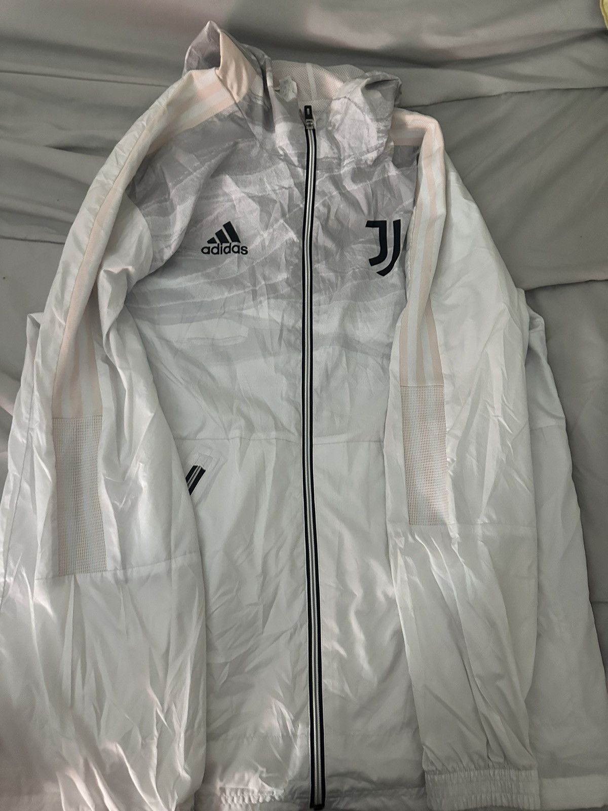 Adidas Juventus Wind Breaker Size US M / EU 48-50 / 2 - 1 Thumbnail