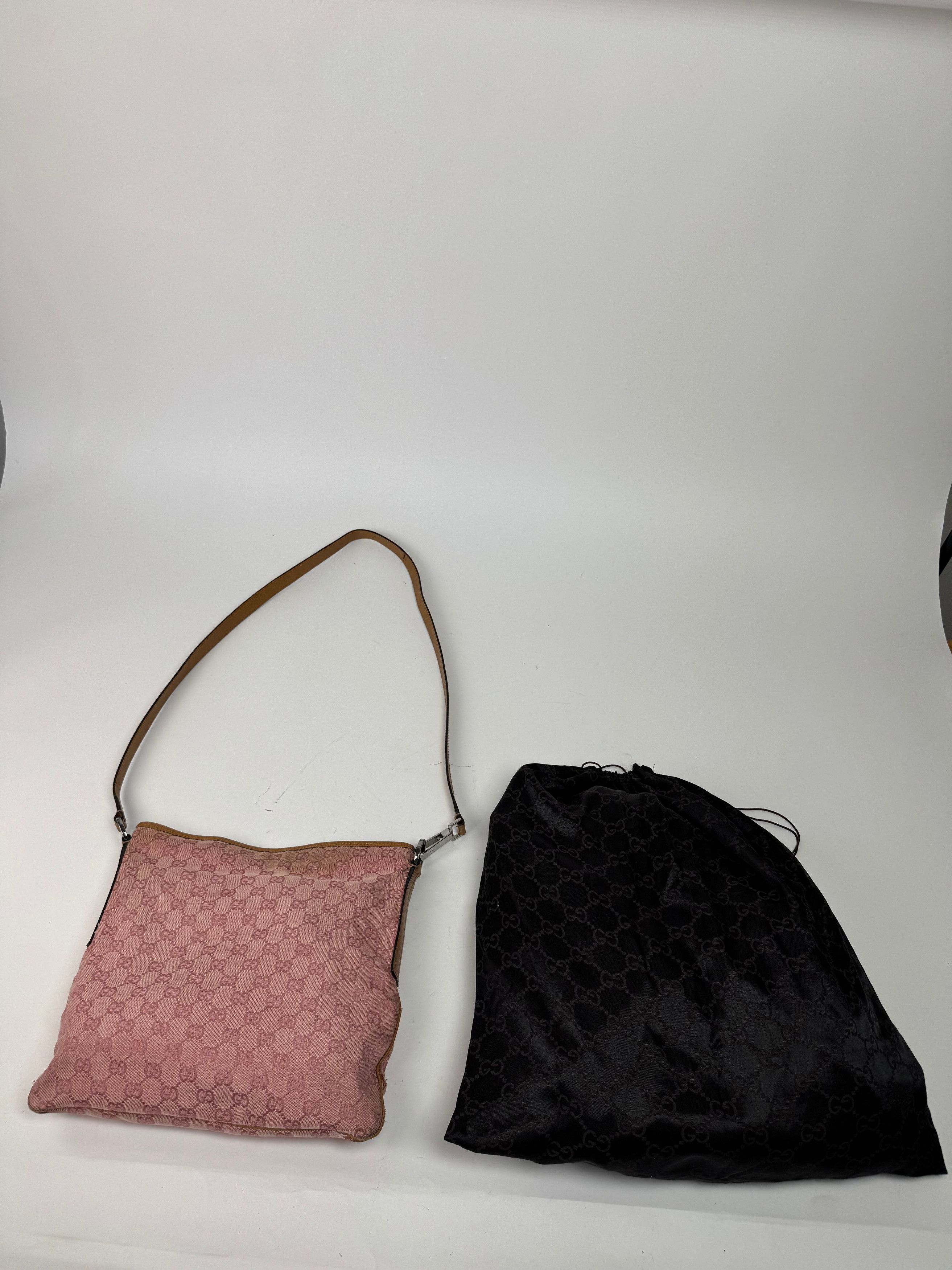 Gucci Vintage Monogram Shoulder Bag pink Size ONE SIZE - 1 Thumbnail