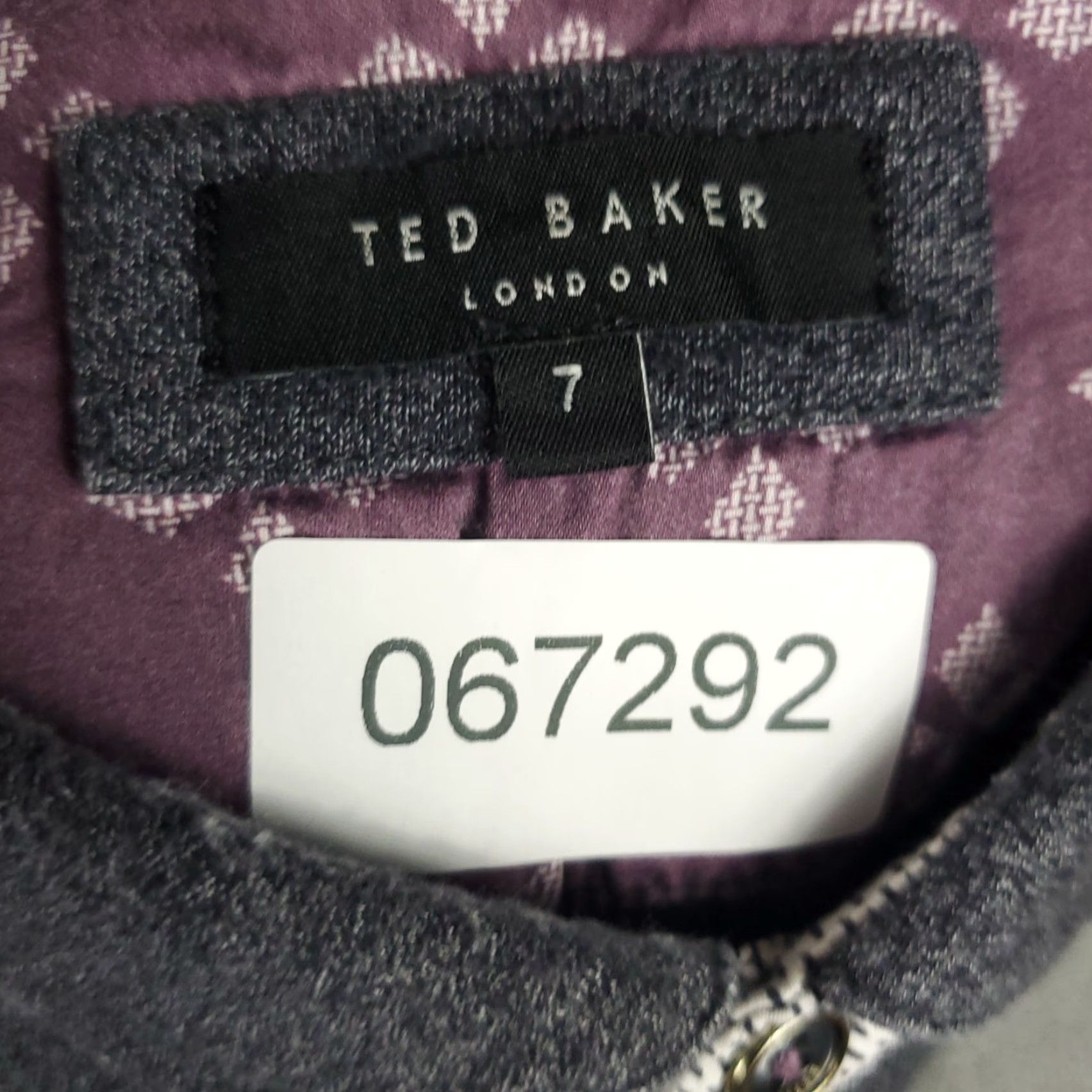 Ted Baker Ted Baker Sweater Mens Size 7 Gray Collared Short Sleeve Polo Knit Pullover Brand Logo All Seasons Classic Modern 70s? Size US M / EU 48-50 / 2 - 6 Thumbnail