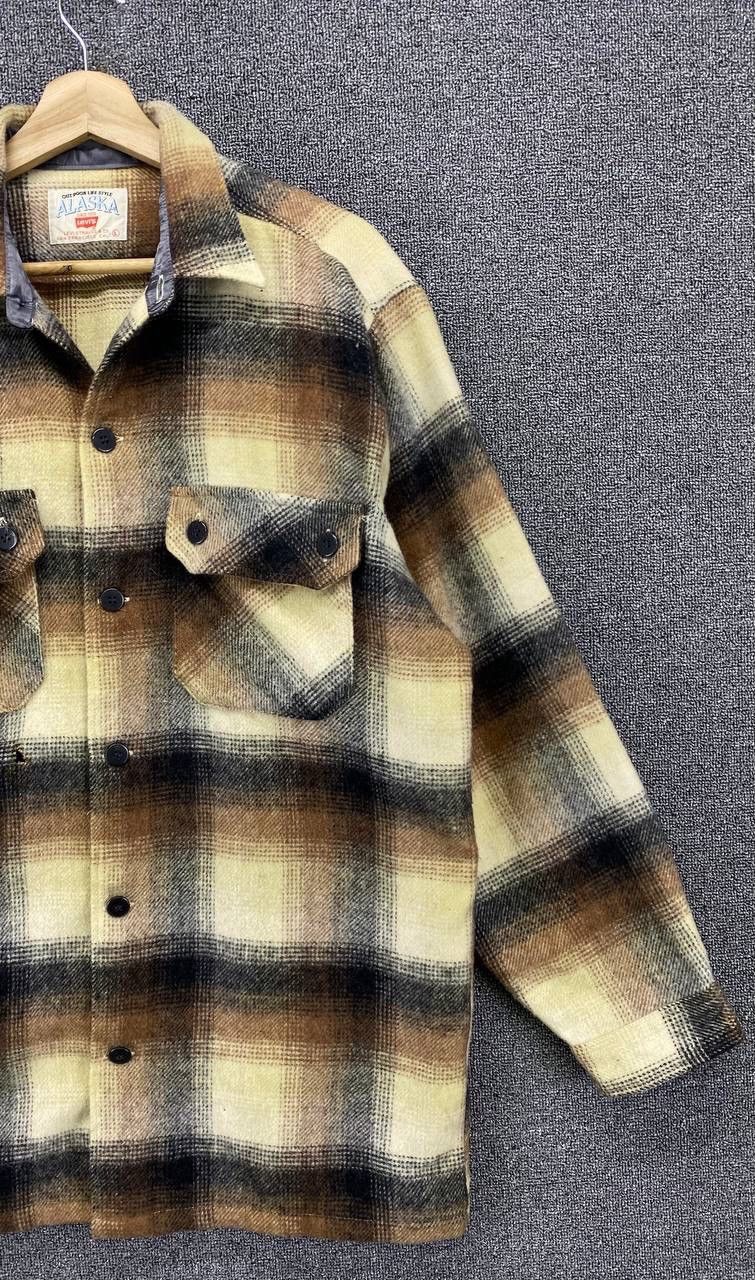 Levi's Vintage Levis Alaska Shadow Plaids Shirts Button Ups Flannel Size US L / EU 52-54 / 3 - 3 Thumbnail