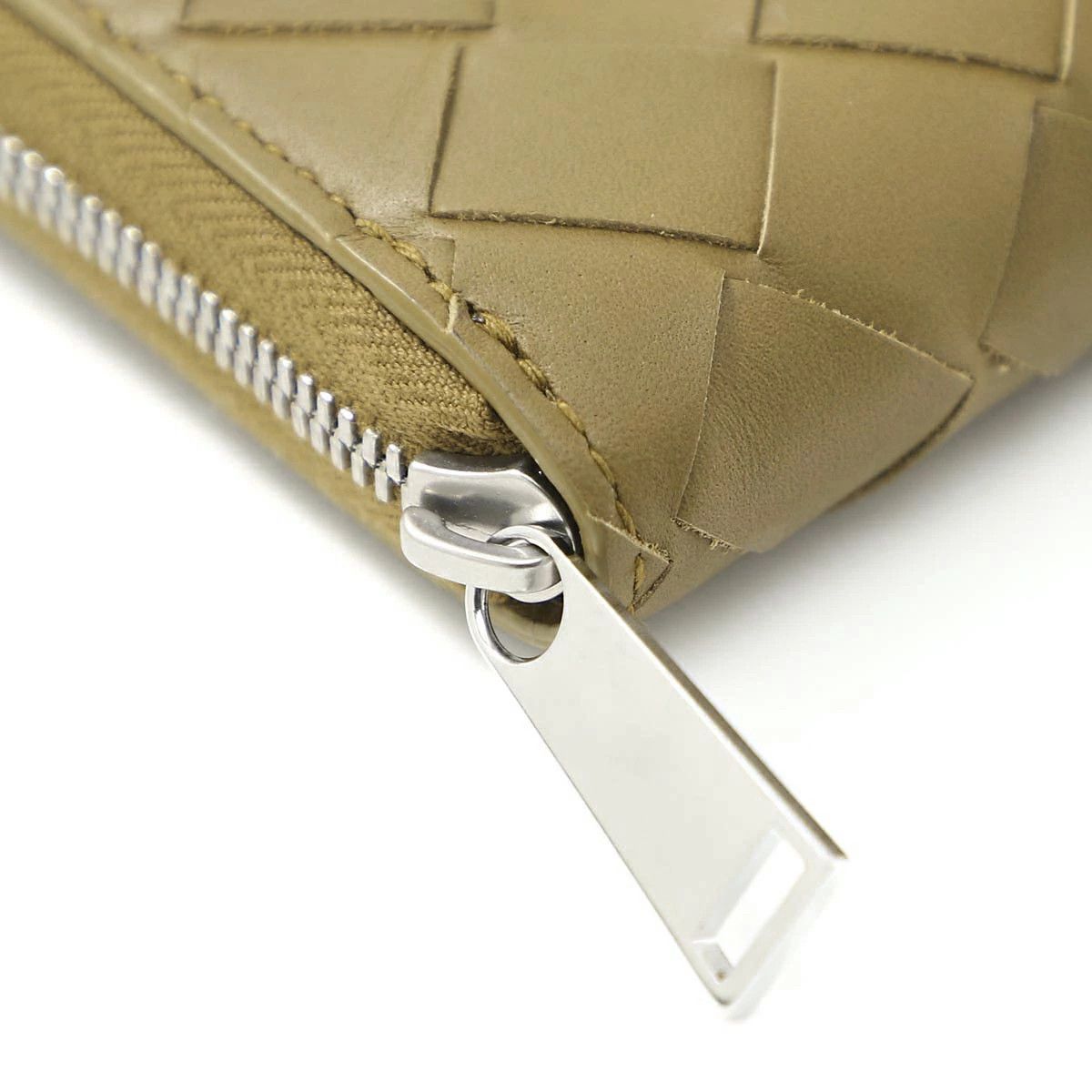 Bottega Veneta o1bcso1str0824 Size : OS / Zip Around Wallet in Beige Size ONE SIZE - 3 Thumbnail