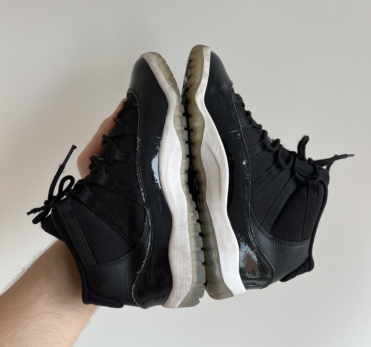 Jordan Brand × Nike Nike Air Jordan XI 11 Retro Space Jam Black Sneakers Size US 4 / IT 34 - 5 Thumbnail