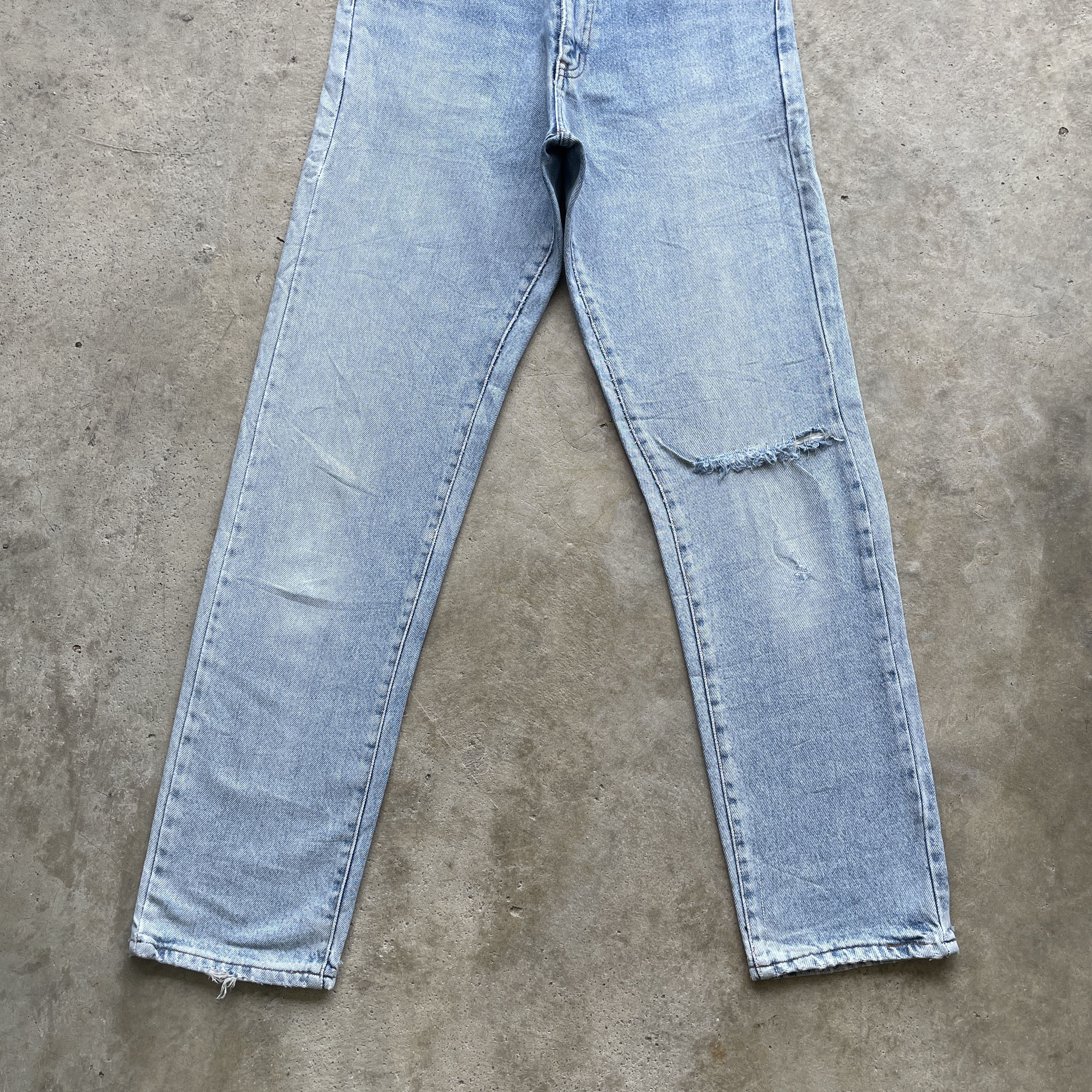 Benetton × Jean Vintage Benetton Formula 1 Distressed Jeans Wash Denim Pants Size US 27 - 4 Thumbnail