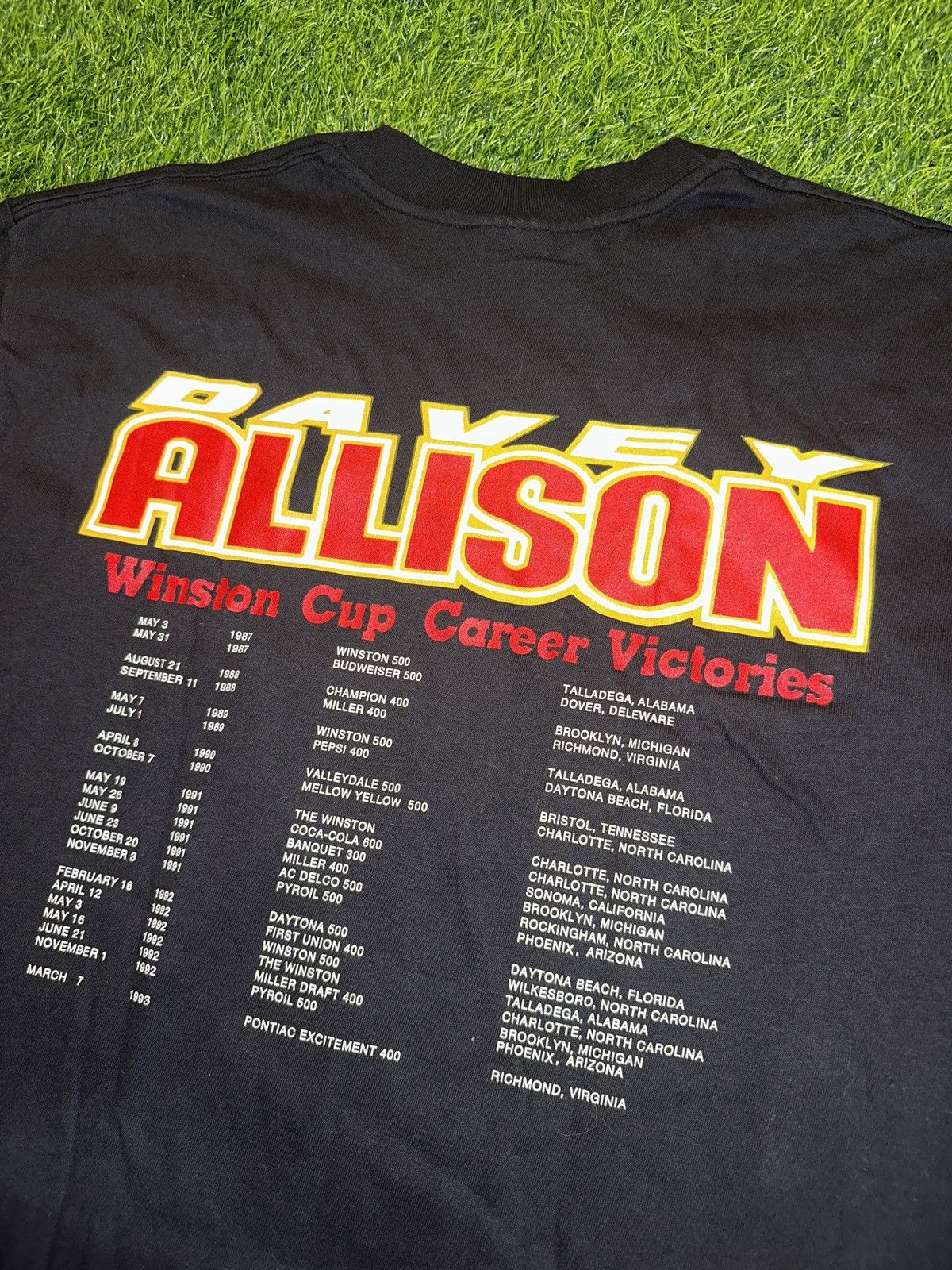 Vintage Vintage 1993 Davey Allison in memory tee shirt size Large Size US L / EU 52-54 / 3 - 4 Thumbnail