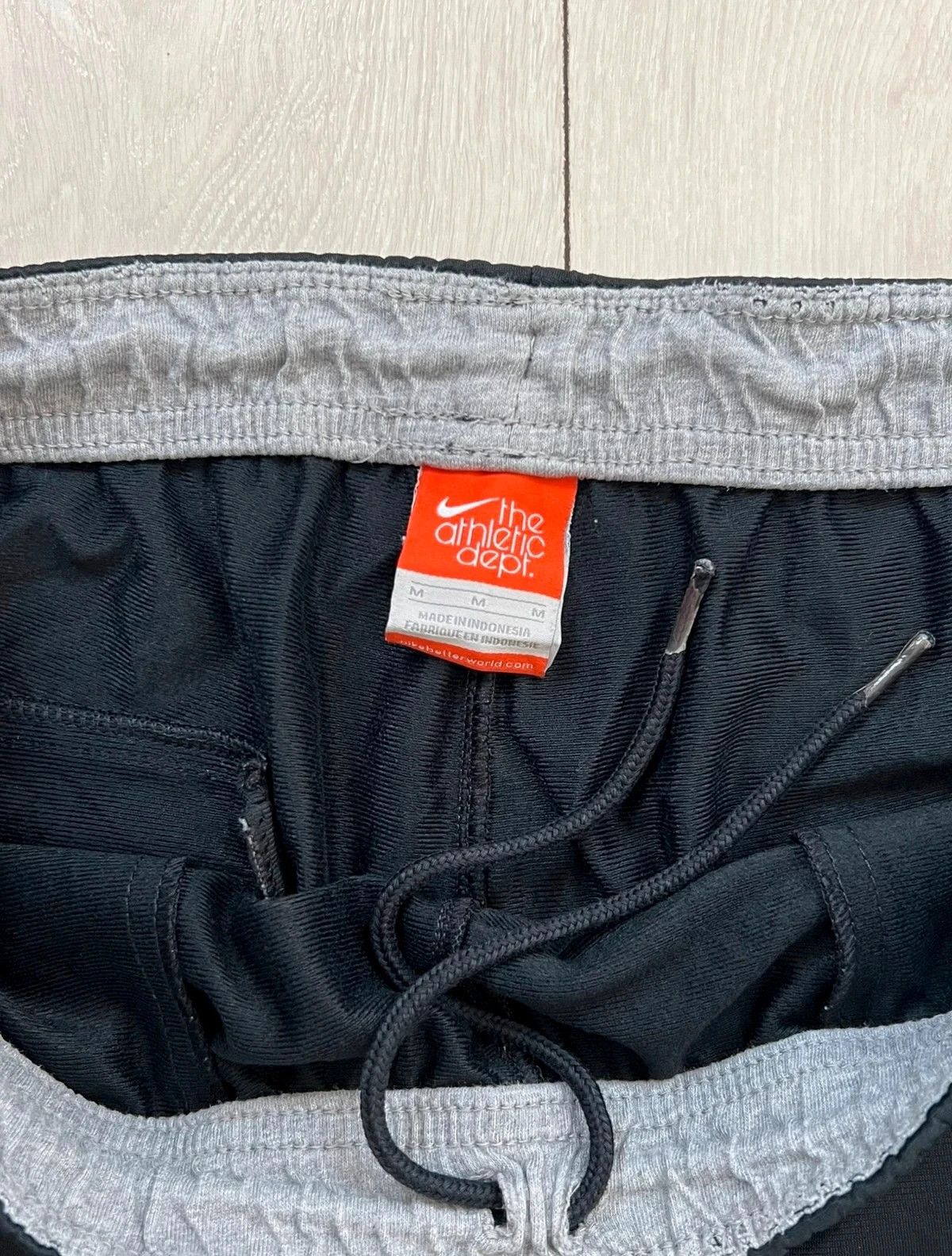 Nike Pantaloni Nike Vintage trackpants baaggy Size US 32 / EU 48 - 3 Thumbnail
