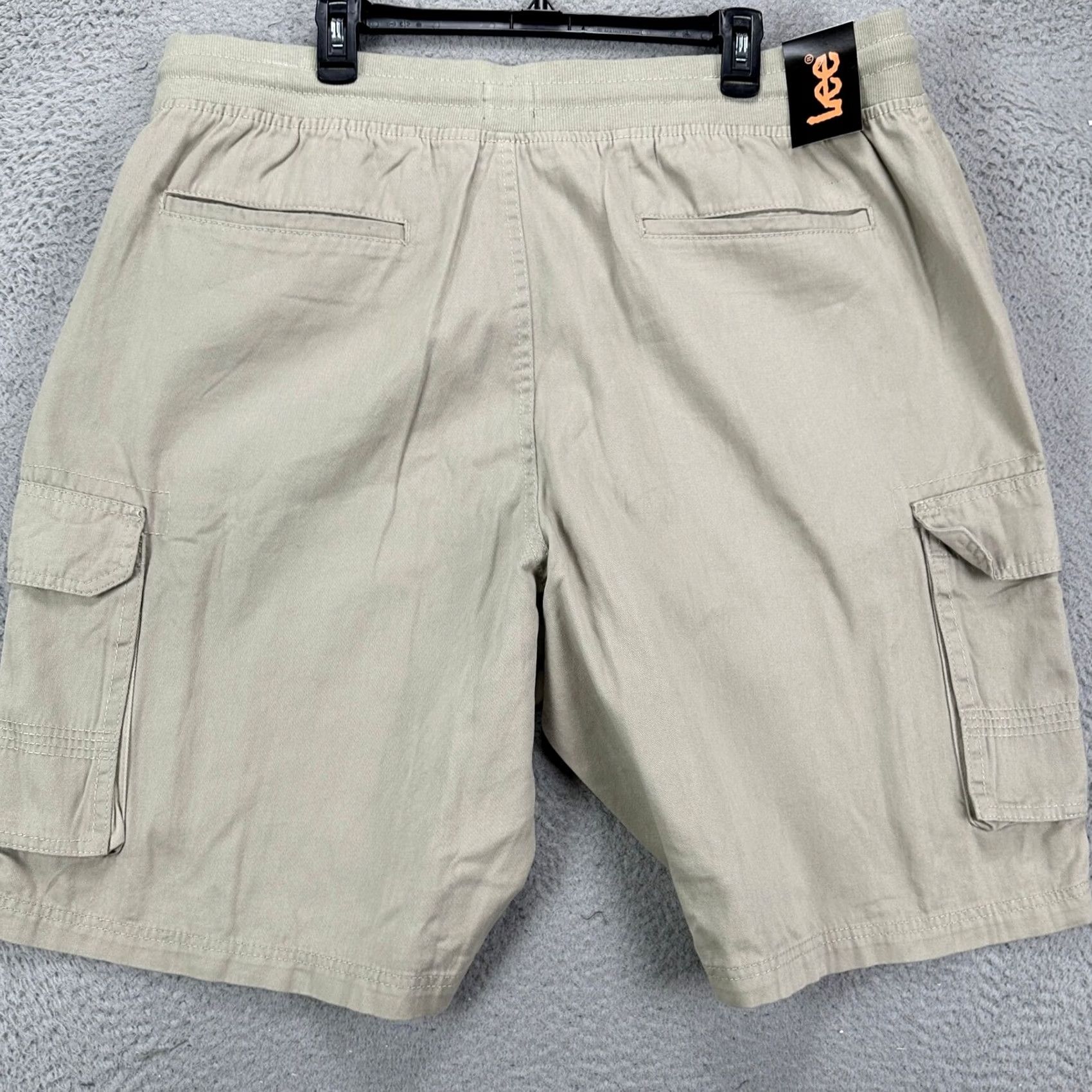 Lee Lee Mens Cargo Shorts 40 Beige Pull On Drawstring Stretch Flat Front Pockets NEW Size US 40 / EU 56 - 2 Thumbnail