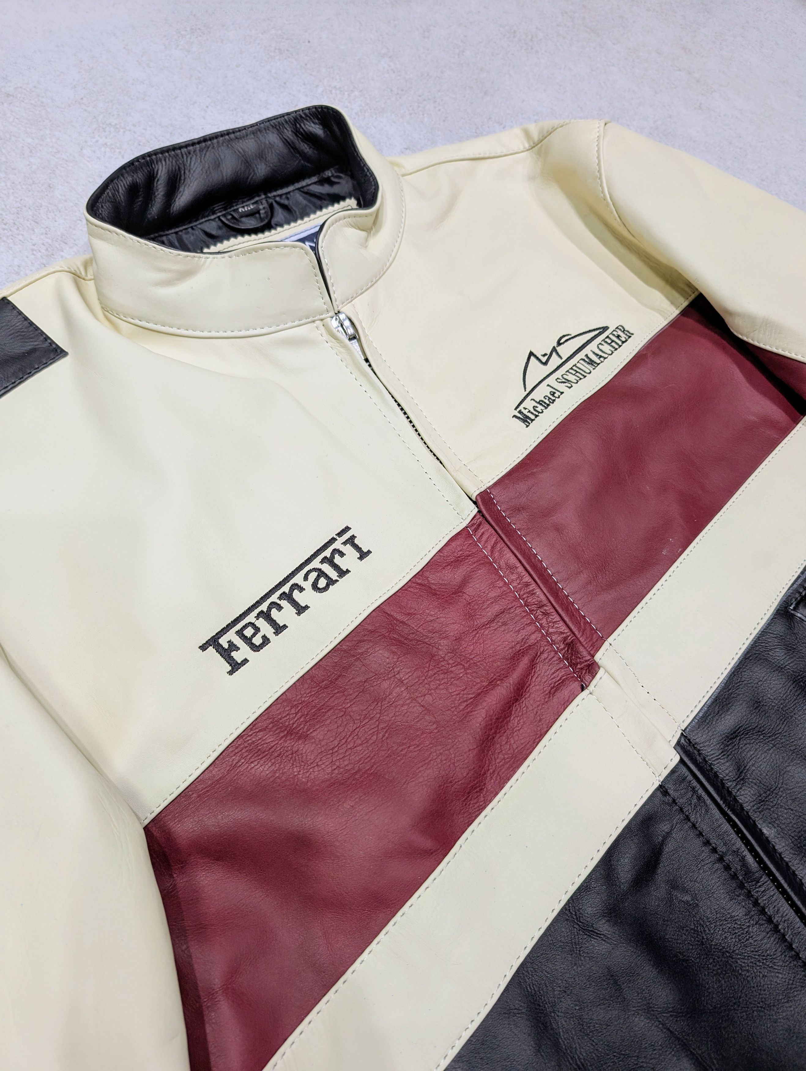 Formula 1 🔥 Ferrari 💥 Formula 1 World Championship Leather Jacket F1 Size US XL / EU 56 / 4 - 4 Thumbnail