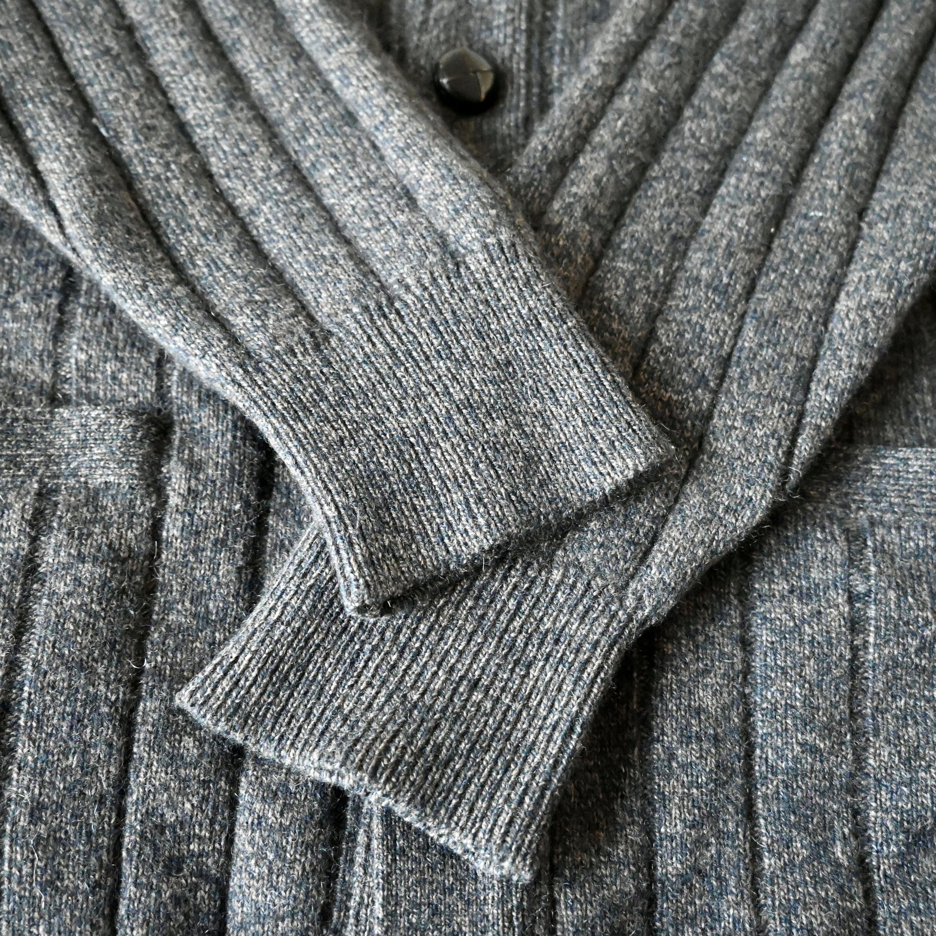 Vintage 1990s Clan Douglas 95% cashmere cardigan, made in Scotland Size US L / EU 52-54 / 3 - 13 Thumbnail