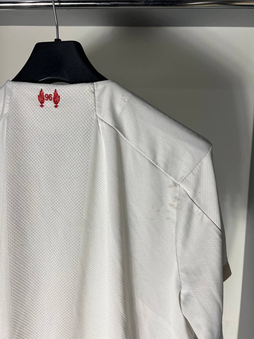 New Balance VINTAGE NEW BALANCE FC LIVERPOOL ENGLAND SOCCER JERSEY RETRO Size US XL / EU 56 / 4 - 10 Thumbnail