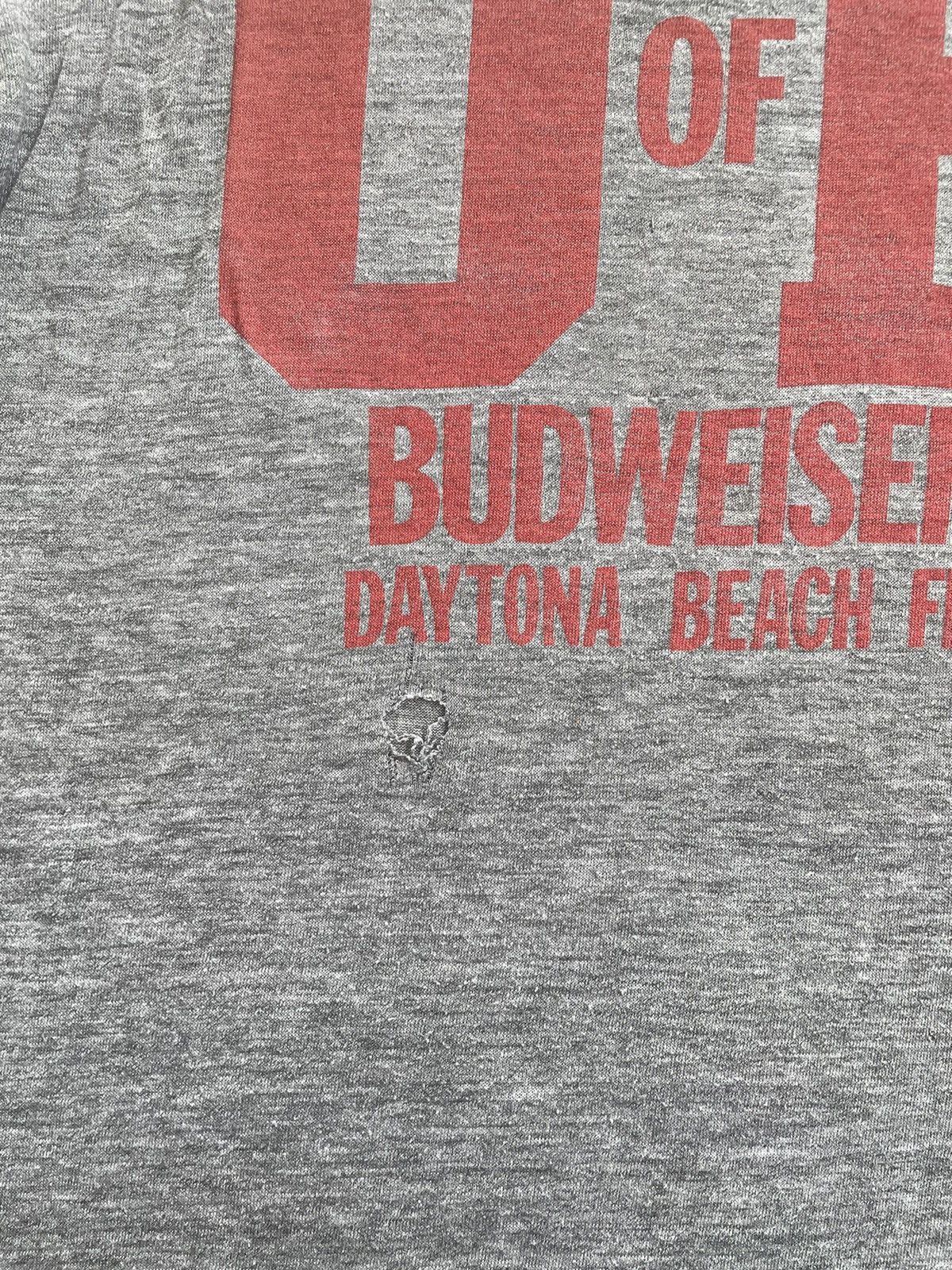 Budweiser VINTAGE UNIVERSITY OF BUDWEISER PAPERTHIN DISTRESSED TEE Size US XL / EU 56 / 4 - 3 Thumbnail