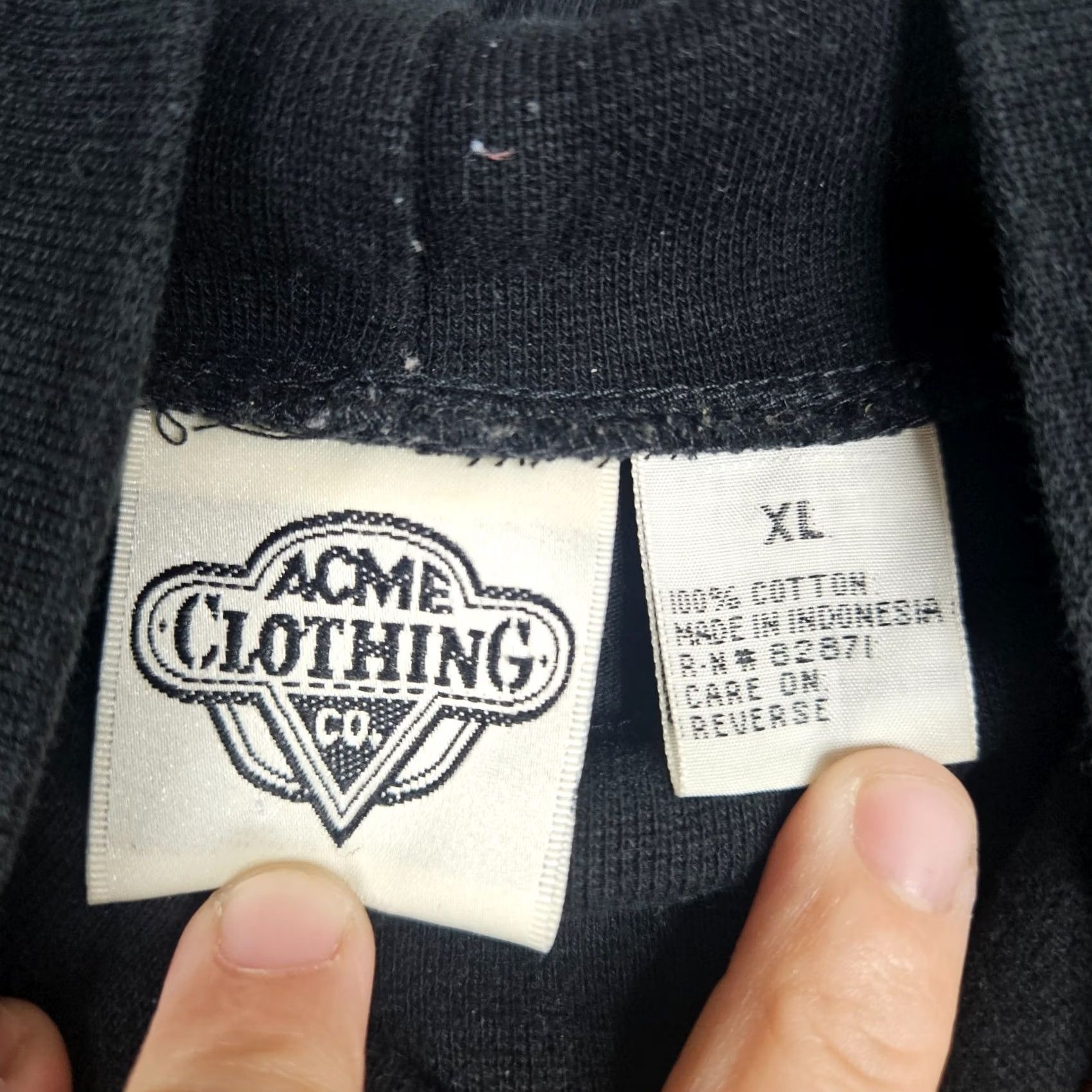 Vintage ACME LOONEY TUNES Women's XL Black Turtleneck Top Long Sleeve Blouse Crew Neck Bugs Bunny Embroidered Casual VINTAGE? Size XL / US 12-14 / IT 48-50 - 6 Thumbnail