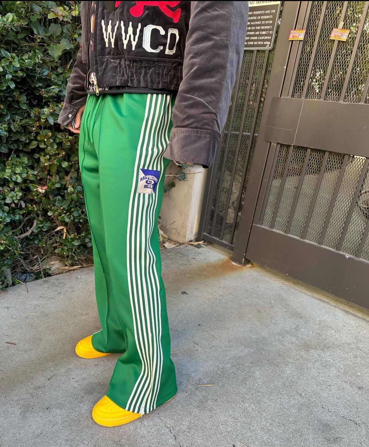 Vintage GV Gallery Flared Uncle Leon sweatpants | Grailed