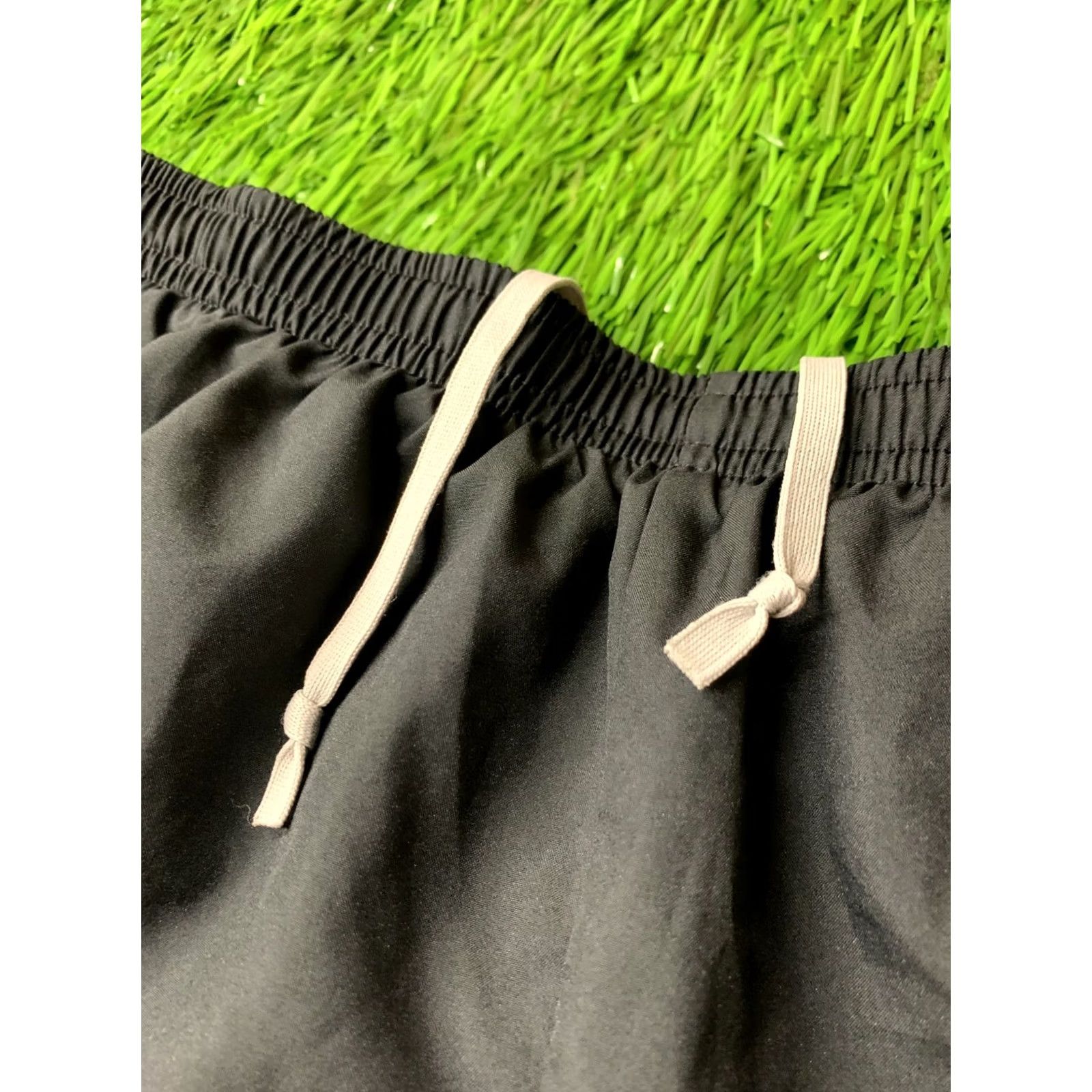 Nike NIKE Dri-FIT Tempo ORIGINAL Women Training Shorts L Black and White Floral 90s Activewear Womens Size 36" / US 14 / IT 50 - 3 Thumbnail