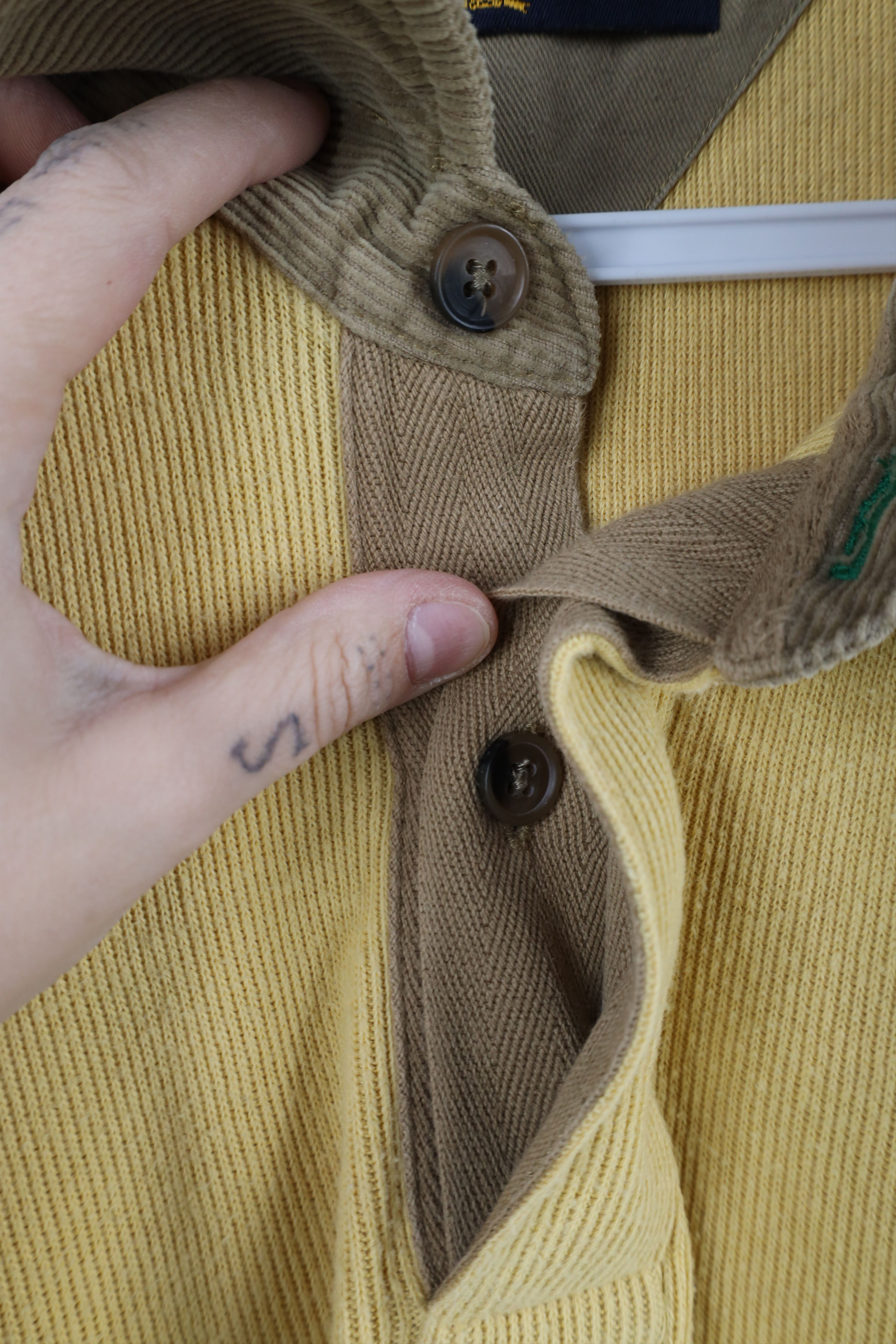 Tommy Hilfiger × Vintage Vintage 90s Tommy Hilfiger Heavy Knit Long Sleeve Polo Shirt Size US XL / EU 56 / 4 - 5 Thumbnail