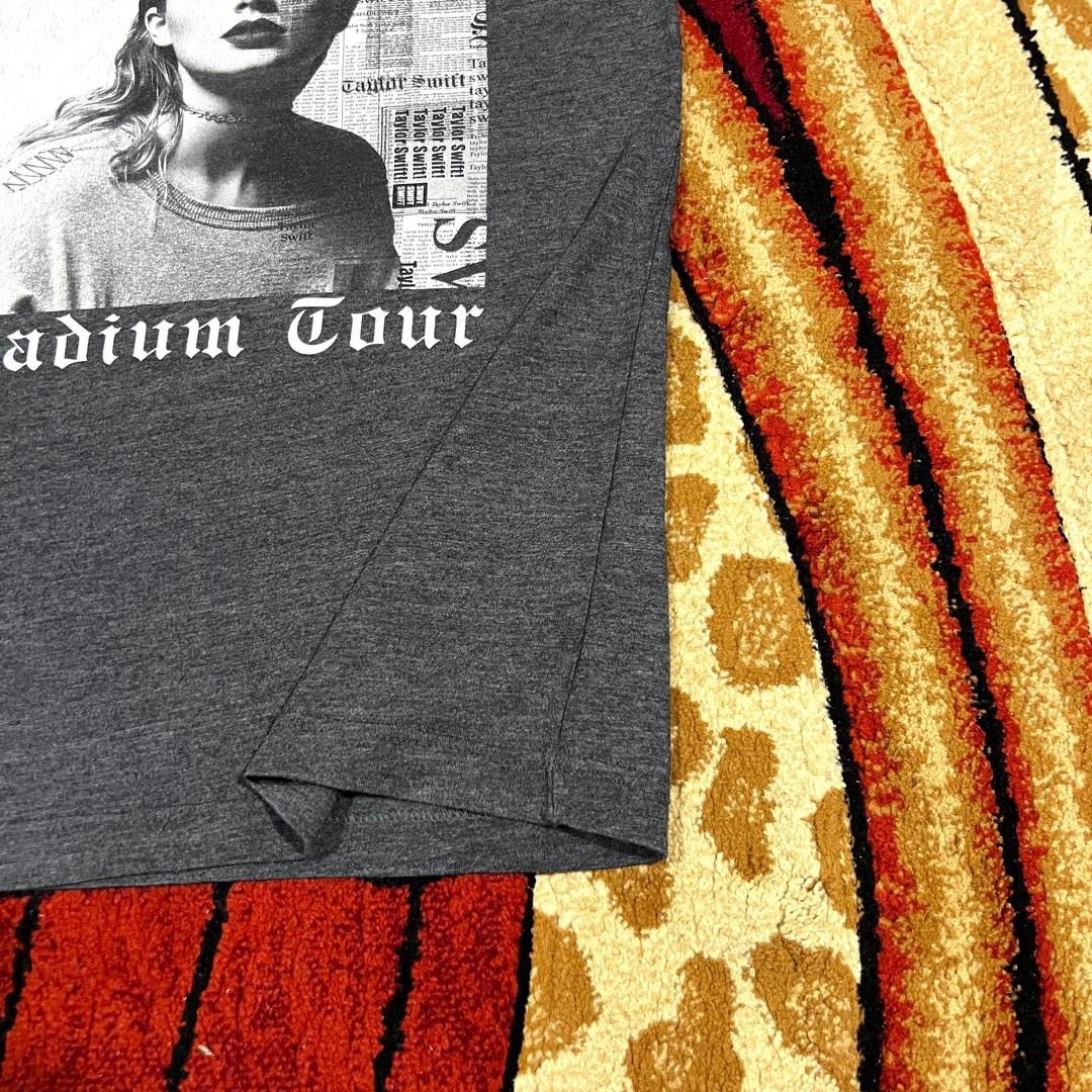 Band Tees Vintage Taylor Swift Stadium Tour Rare T Shirt Size US S / EU 44-46 / 1 - 8 Thumbnail