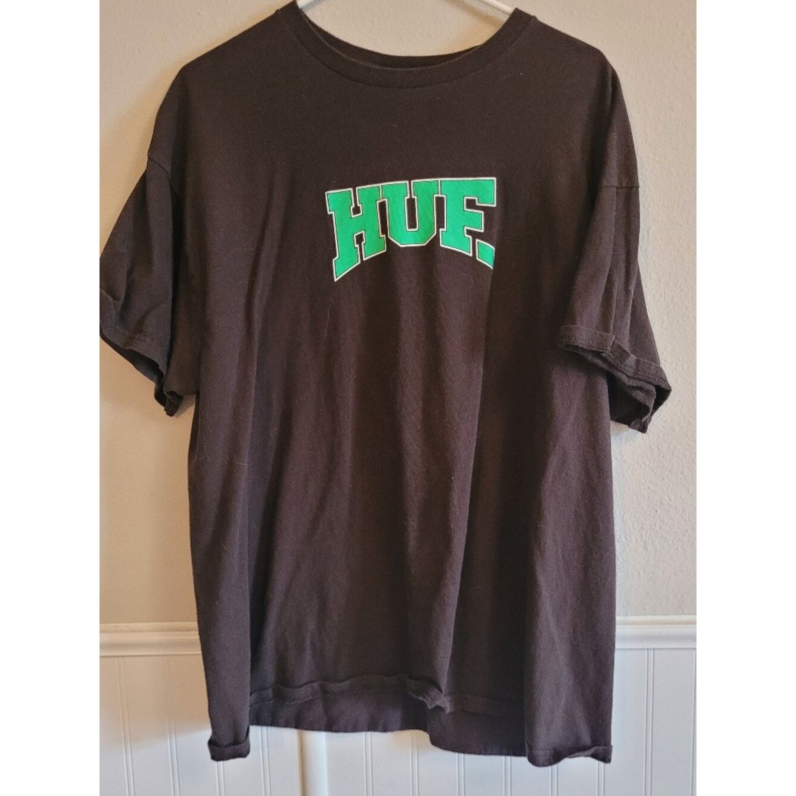 Huf HUF Classic Arch Logo Graphic Tee Brown Green XL Size US XL / EU 56 / 4 - 1 Thumbnail