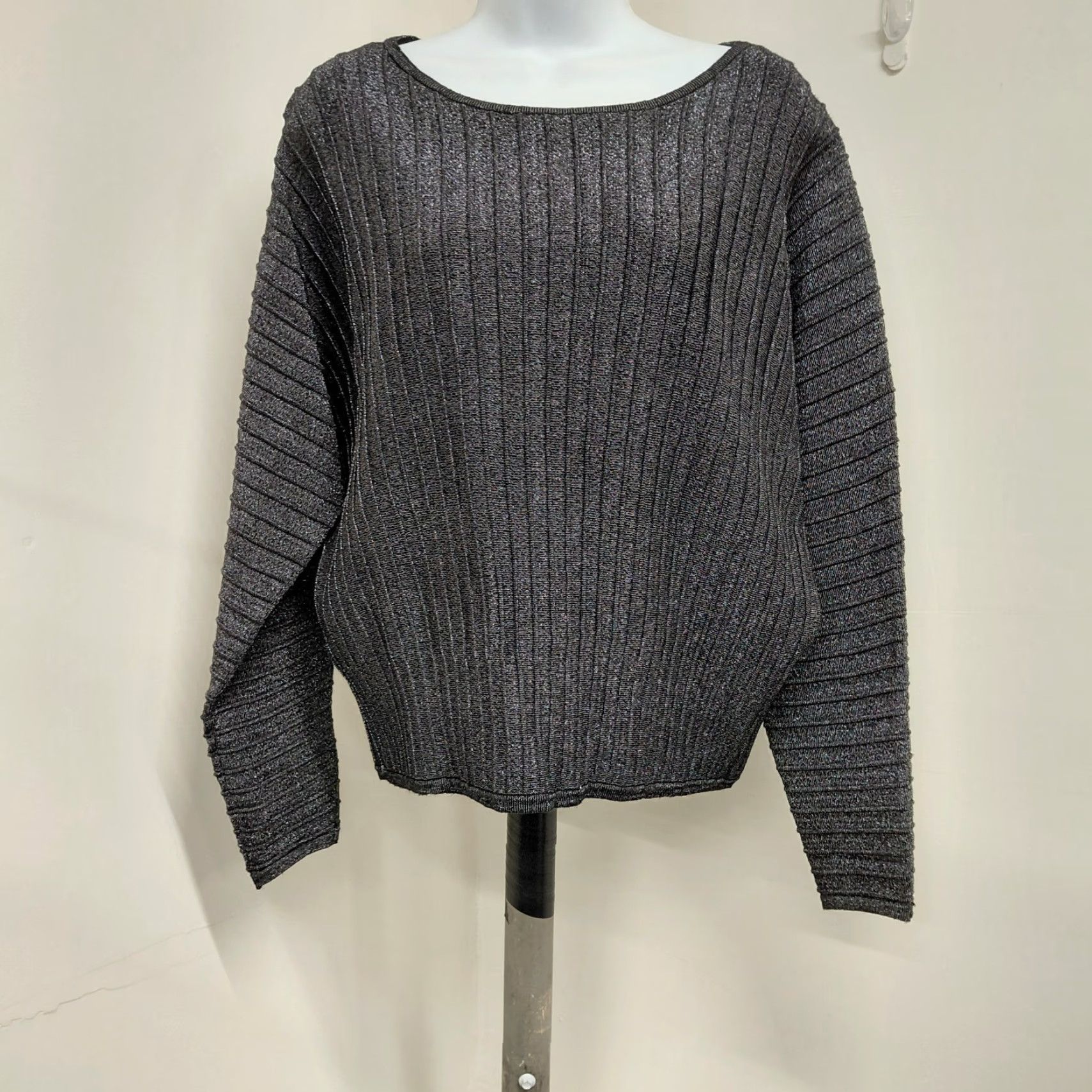 Vintage TAHARI Sweater Women Size S Black Metallic Long Dolman Ribbed Knit Shirt Size S / US 4 / IT 40 - 2 Thumbnail