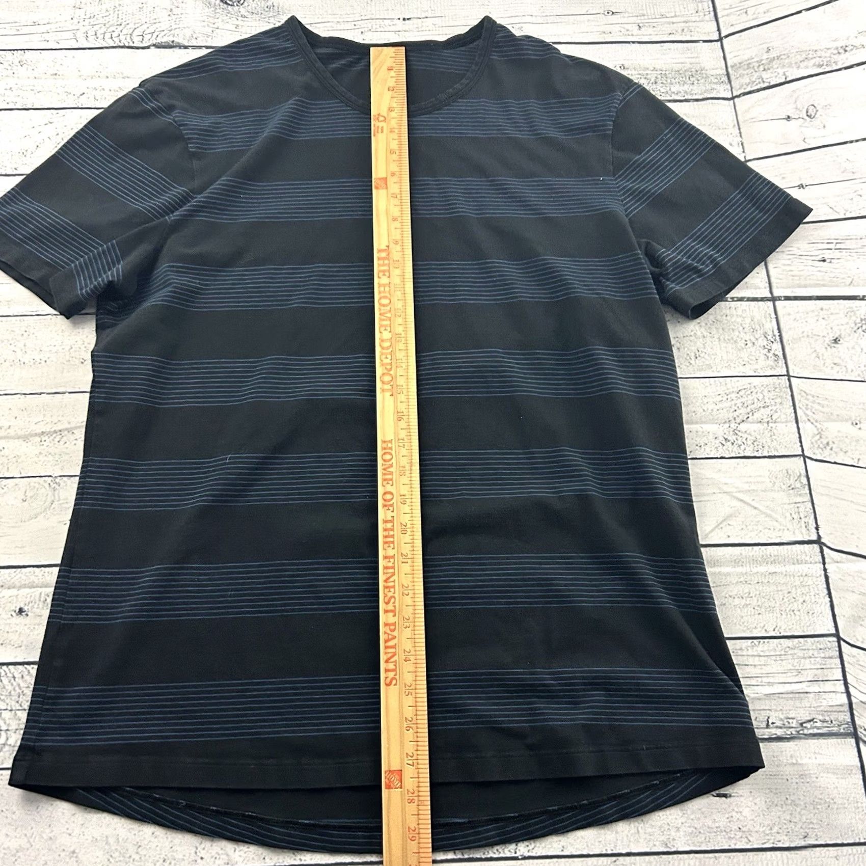 Lululemon Lululemon Short Sleeve Striped Shirt Men XL Blue Black T-Shirt Mens Striped Shirt Size US XL / EU 56 / 4 - 2 Thumbnail