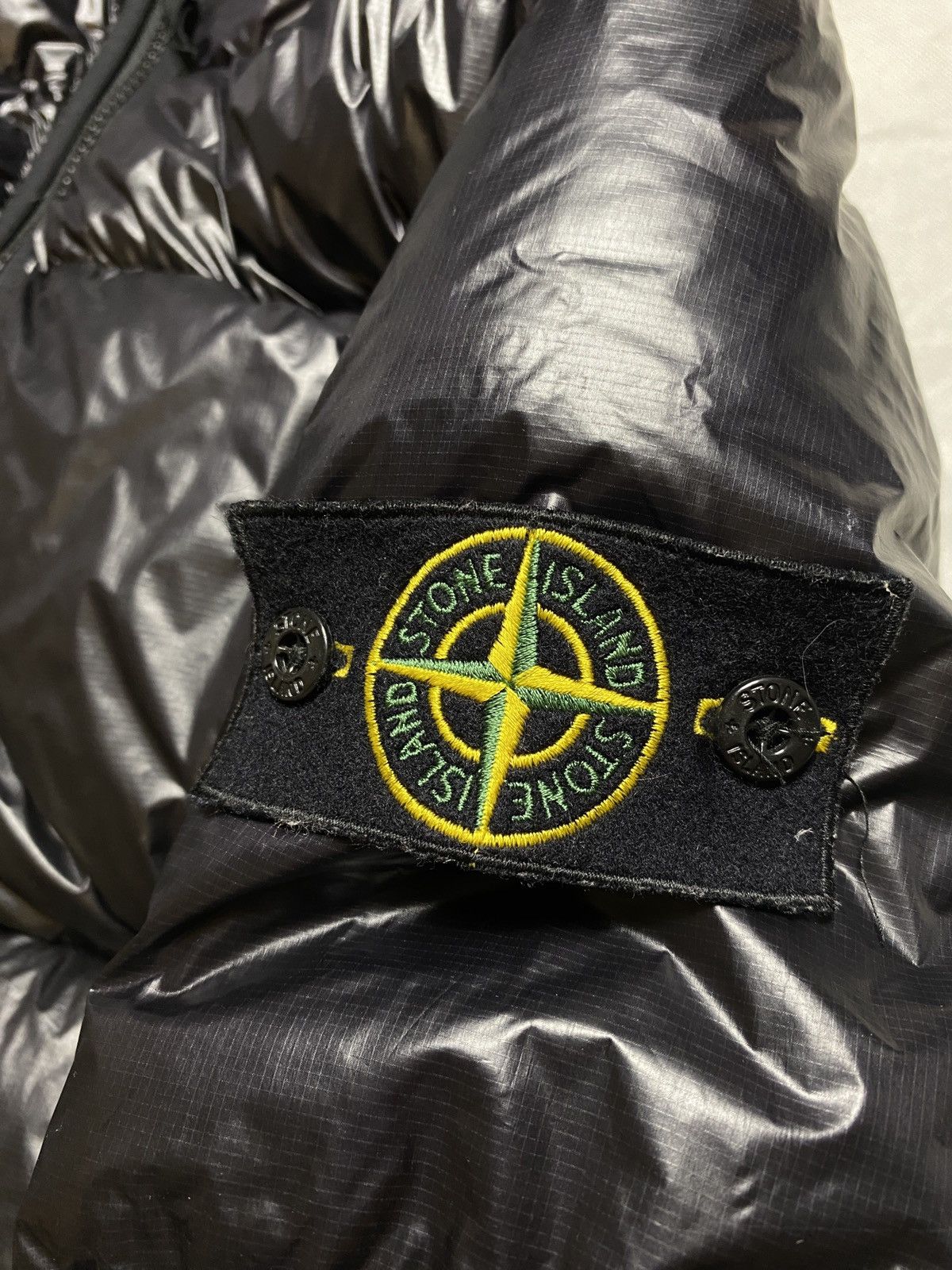 Stone island black down puffer glossy jacket perfect quantum