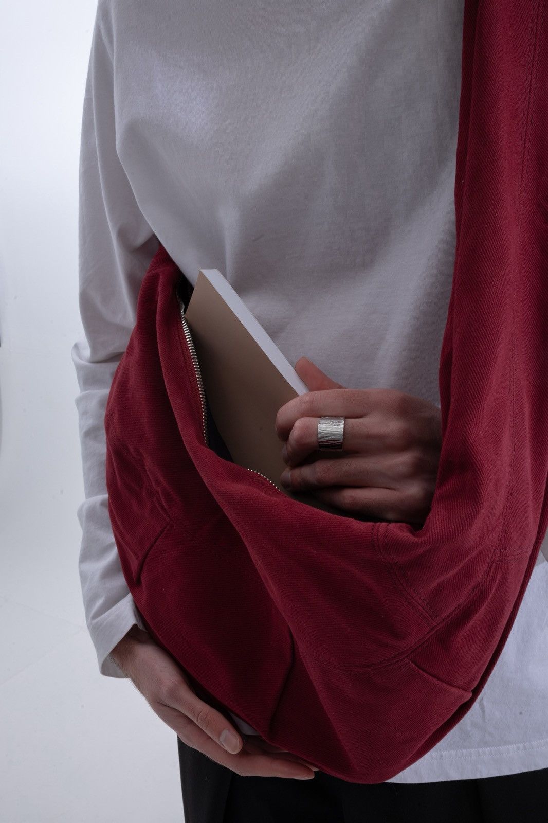 Other Red Y2K Sling Bag - Unisex Minimal, Japan Style Size ONE SIZE - 8 Thumbnail