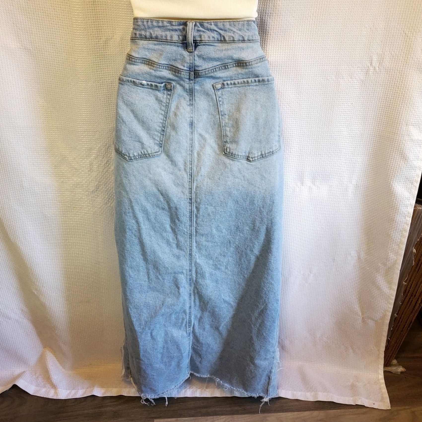 Forever 21 FOREVER 21 Skirt Womens L Blue Denim Asymmetrical Maxi Lightwash Fringe Cowgirl Size 36" / US 14 / IT 50 - 5 Thumbnail