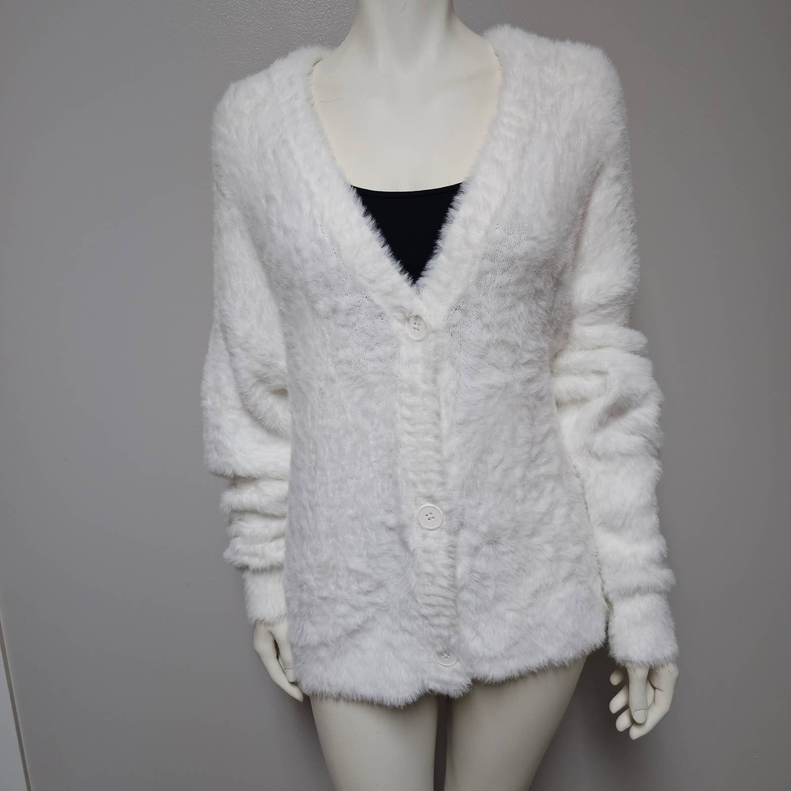 Anthropologie cloth & stone White fuzzy cardigan sweater size Medium Size M / US 6-8 / IT 42-44 - 1 Thumbnail