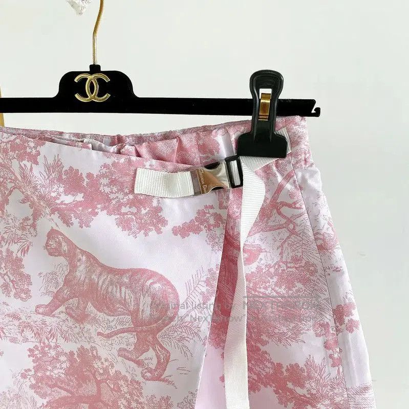 Dior Dior Pink Polyester Spring Shorts for Women . Size 23" - 3 Thumbnail