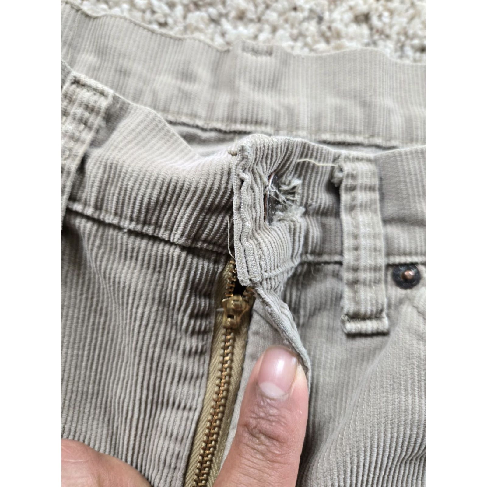 Levi's VINTAGE Levi's 517 Jeans Mens 31x28 Brown Corduroy Bootcut White Tab 80s Jeans Mens 31 Brown Corduroy Bootcut 80s Levi's 517 Size US 31 - 5 Thumbnail