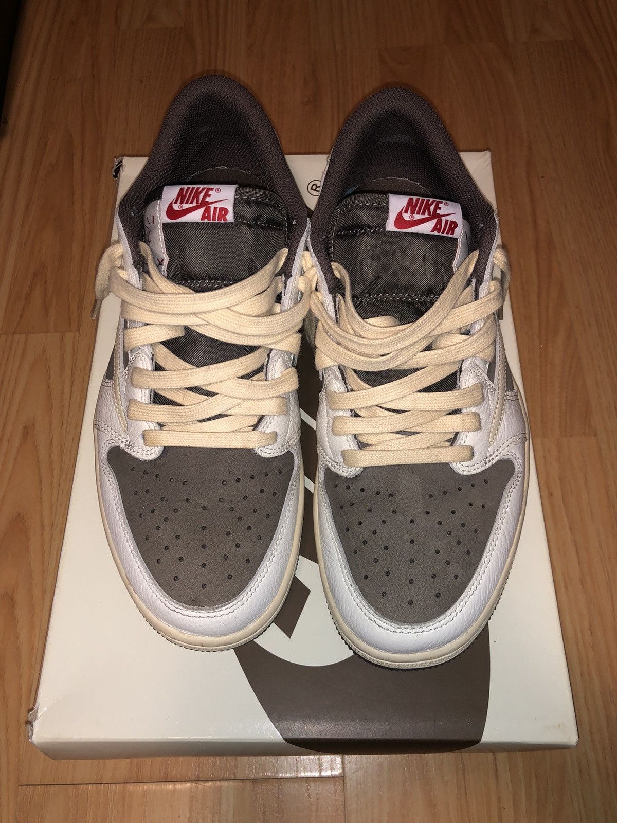Nike × Travis Scott Travis Scott Air Jordan 1 Retro Low Reverse Mocha - Size 9 Size US 9 / EU 42 - 1 Thumbnail