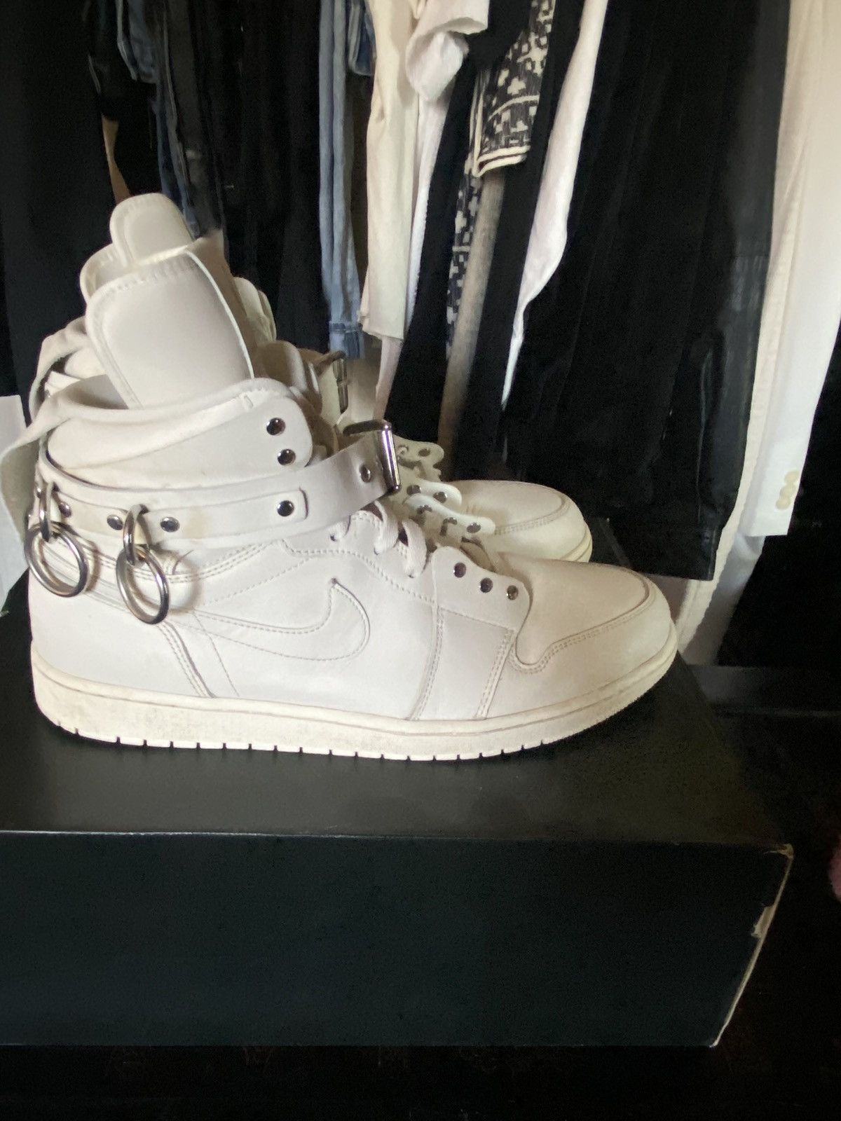 Comme des Garcons Comme Des Garçons - CDG Jordan 1s Size US 13 / EU 46 - 2 Thumbnail