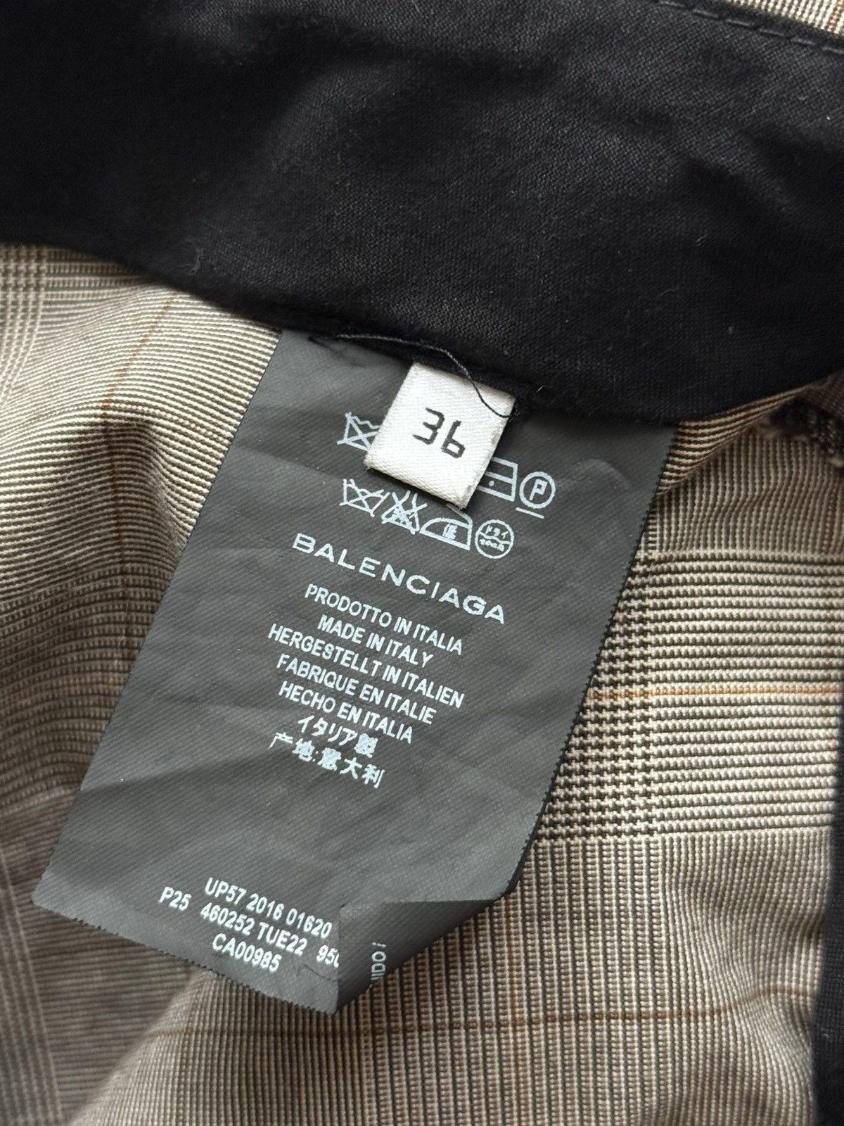 Balenciaga Balenciaga cropped chino trousers shorts Size 26" / US 2 / IT 38 - 7 Thumbnail